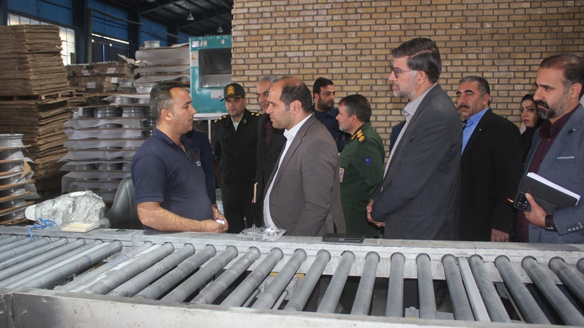 فرماندار و اعضای شورای تامین از تعدادی از صنایع شهرستان خمین بازدید کردند
