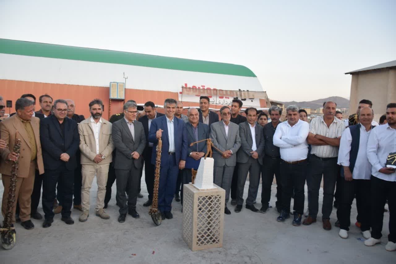 آئین کهن بیل‌گردانی در شهر نیم‌ور برگزار شد