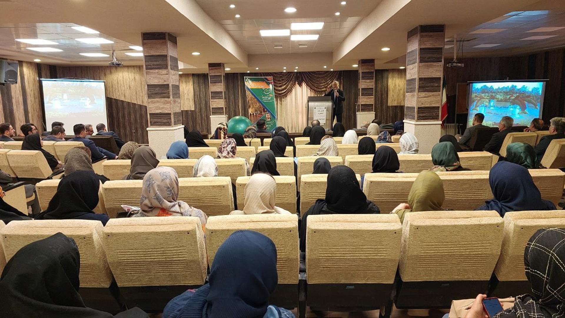 مجمع سلامت شهرستان محلات برگزار شد