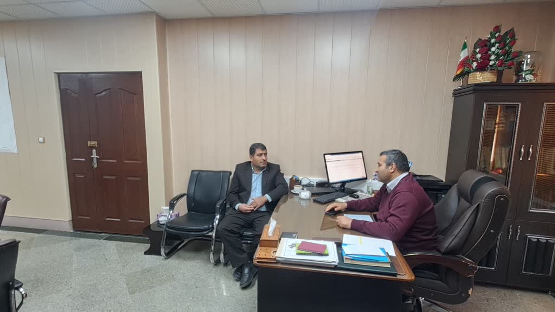 نشست مشورتی  پاریاب رئیس اداره راهداری و حمل و نقل جاده ای با دکتر مددی  سرپرست فرمانداری