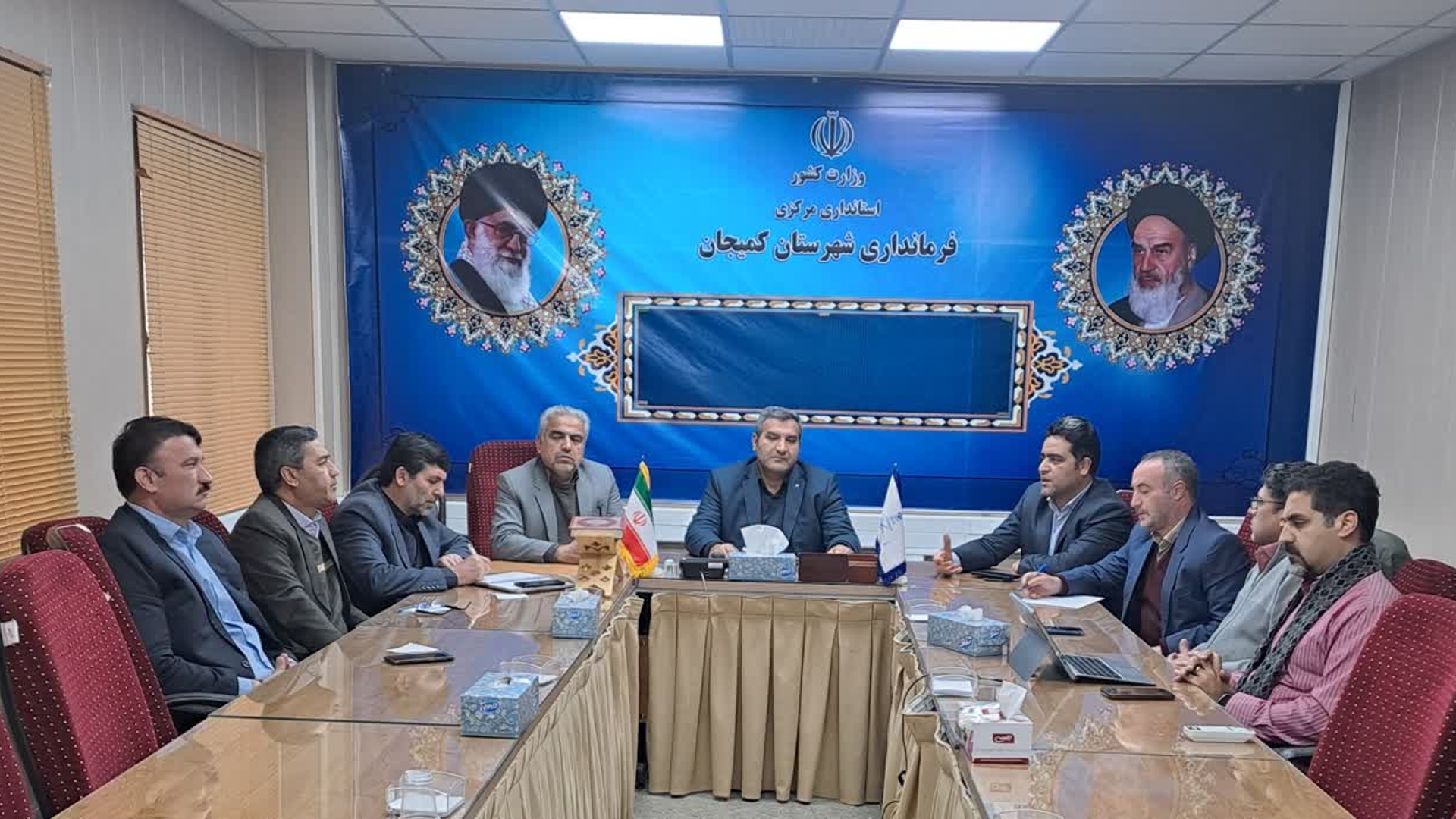 🔰 جلسه ایجاد تولید انرژی خورشیدی در مدارس شهرستان برگزار شد