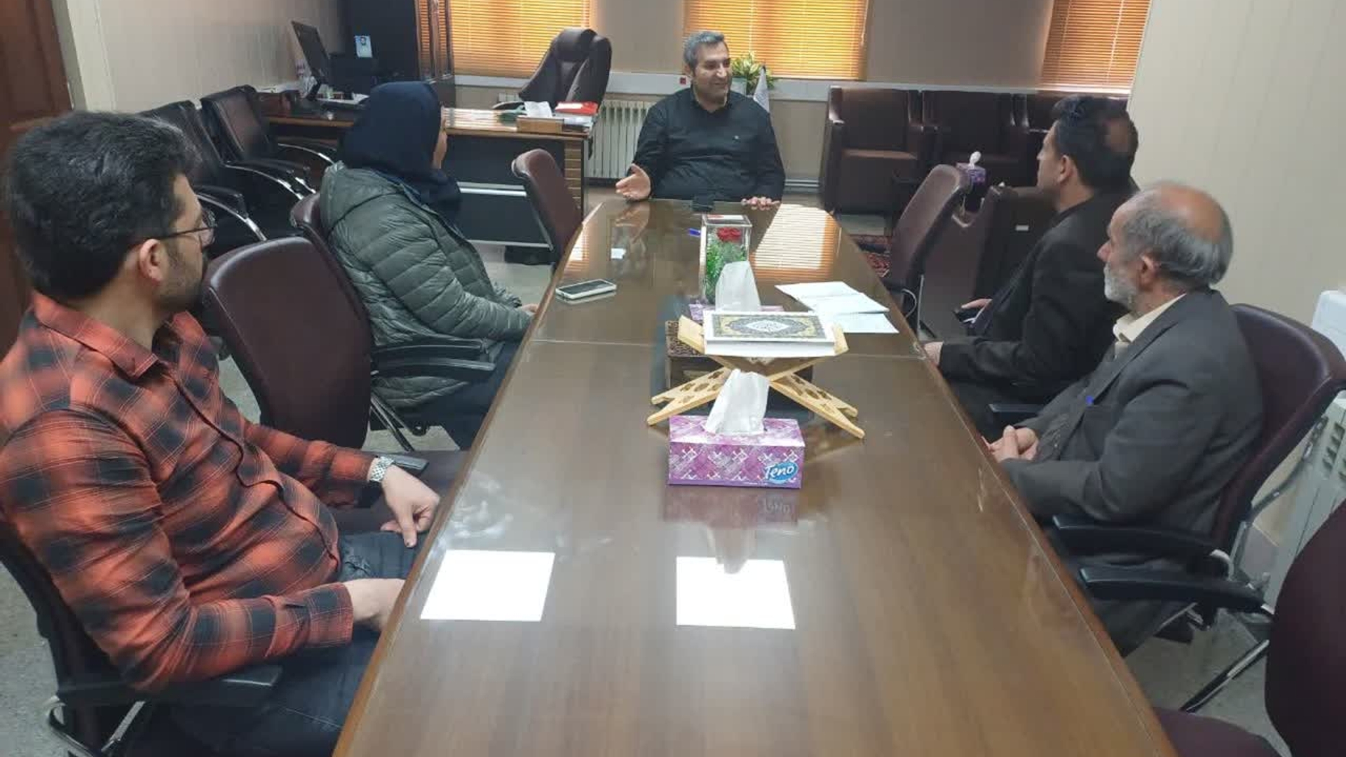 نشست مشورتی دهیار ، اعضای شورای اسلامی روستای وفس با فرماندار شهرستان