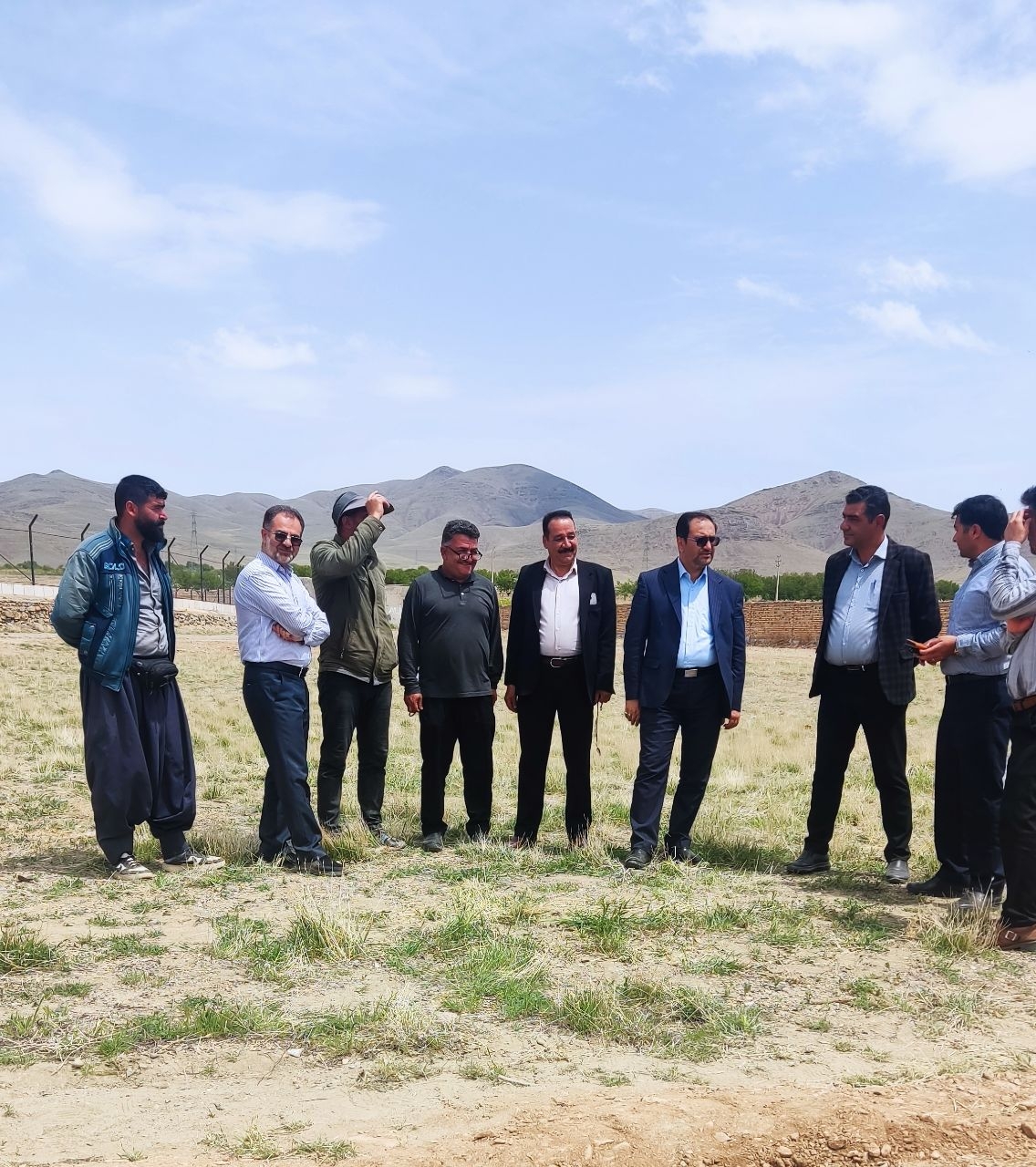 با حضور ابراهیم رستمی فرماندار شهرستان خنداب و نجاتی بخشدار مرکزی بررسی میدانی مشکلات روستای چزان انجام شد