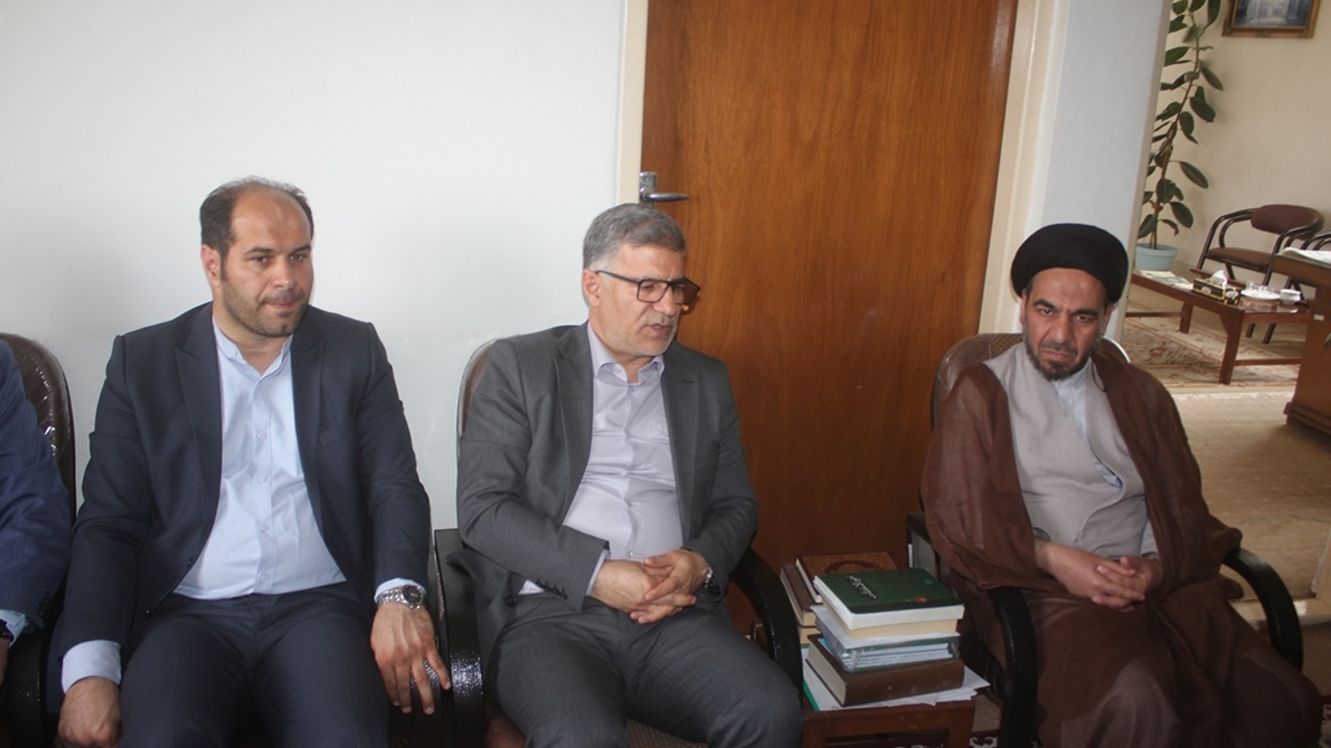 نشست هم اندیشی معاون سیاسی ، امنیتی و اجتماعی استاندار با مسئولان شهرستان خمین برگزار شد