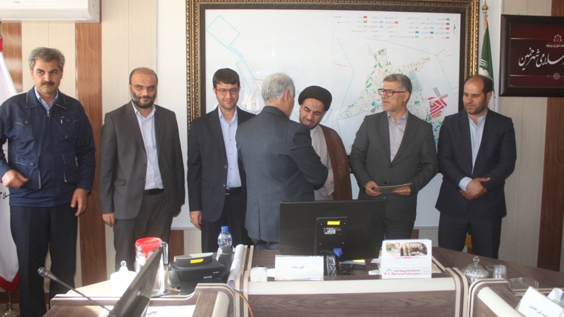 آئین تجلیل از اعضای شوراهای اسلامی شهر خمین و قورچی باشی برگزار شد