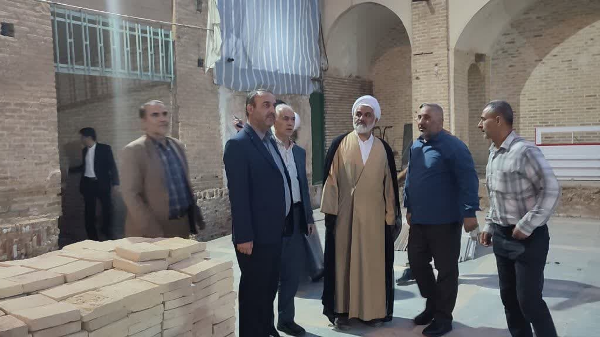 بازدید  از پروژه بازسازی و مرمت حیاط، صحن امامزاده سید منصور
