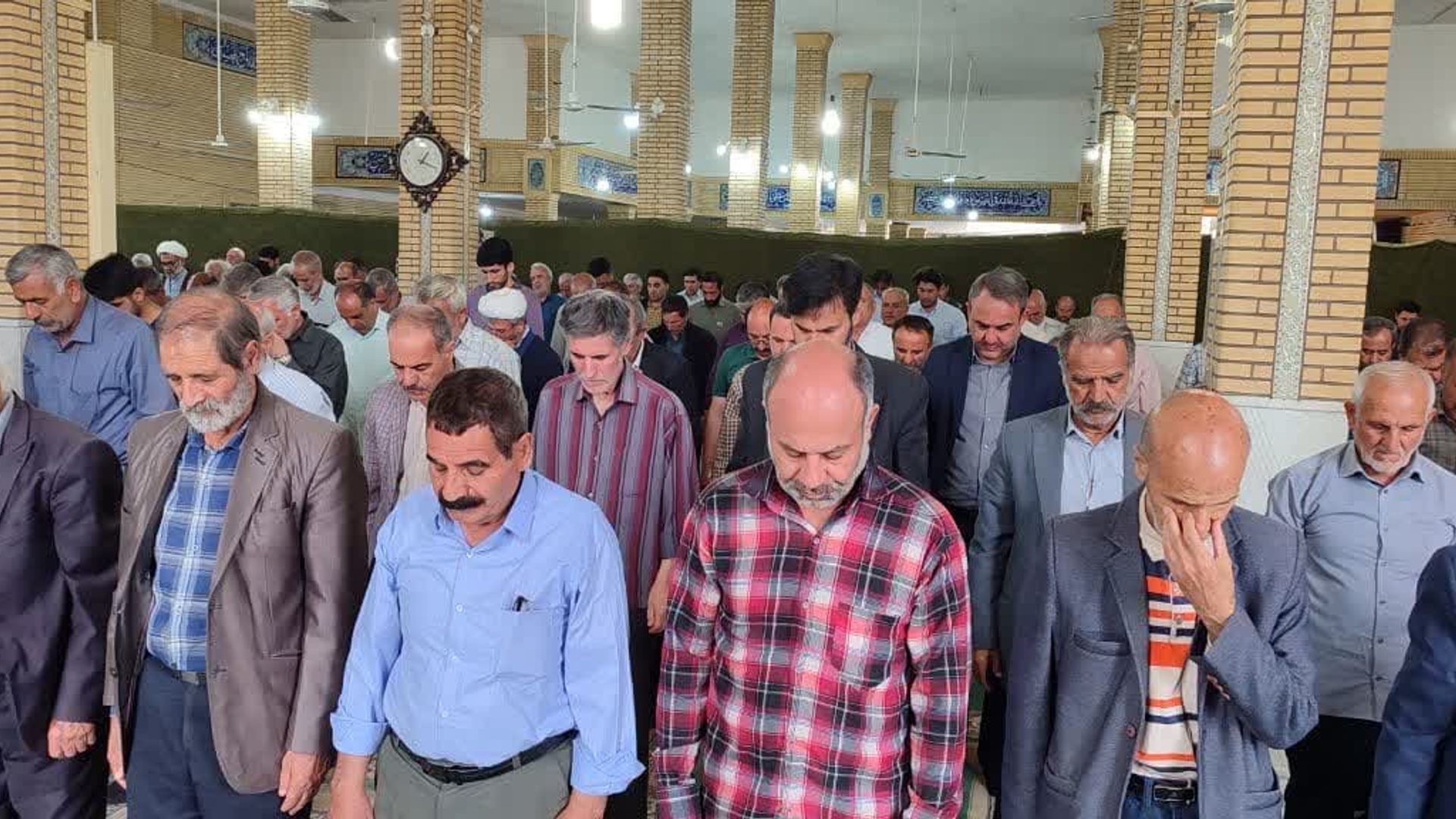 حضور فرماندار در نماز جمعه شهر مامونیه