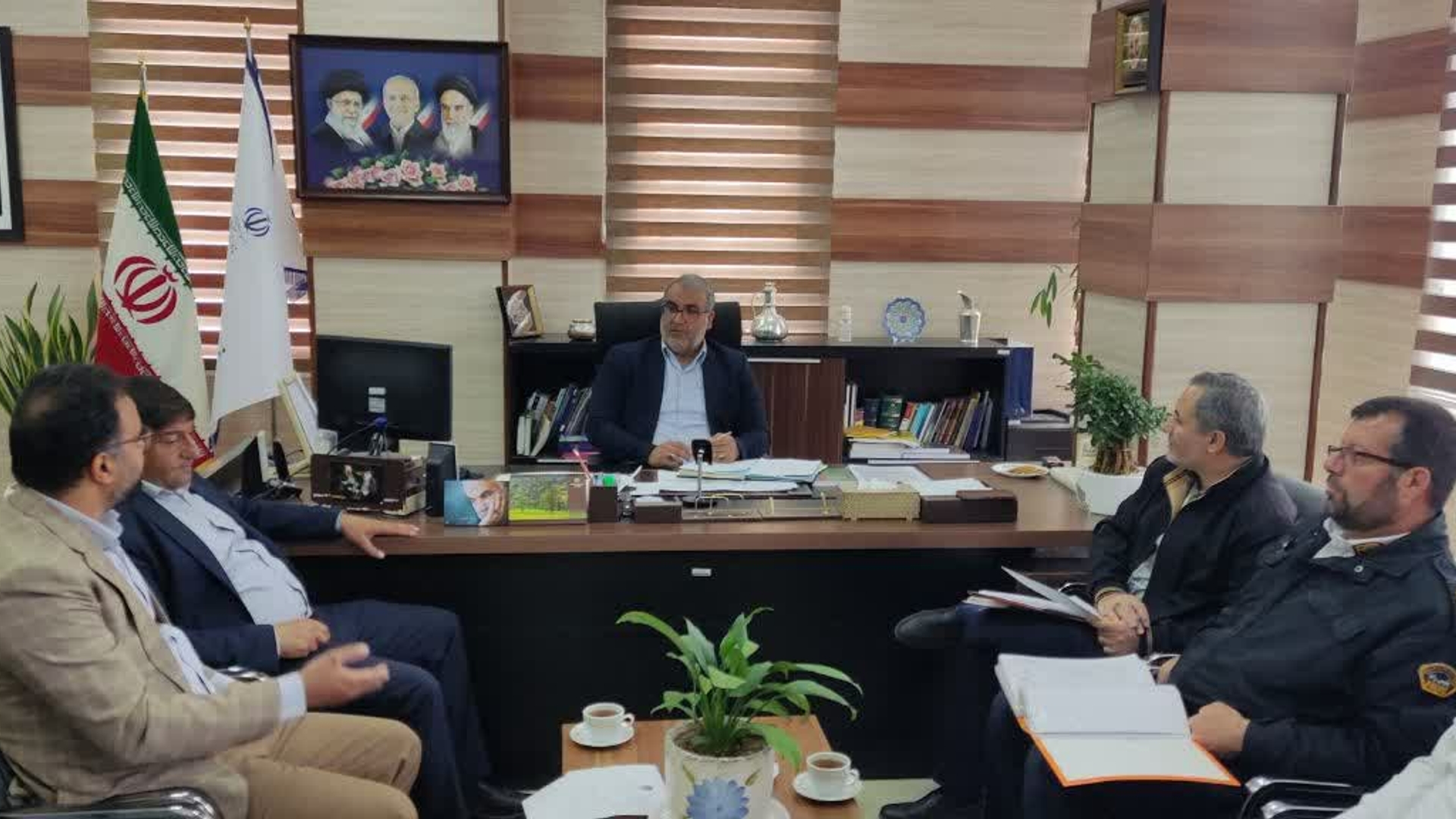 🖲 جلسه کمیته فرعی شورای ترافیک شهرستان با حضور اعضاء به ریاست مهندس مجتبی ملکاء آشتیانی سرپرست فرمانداری برگزار گردید.