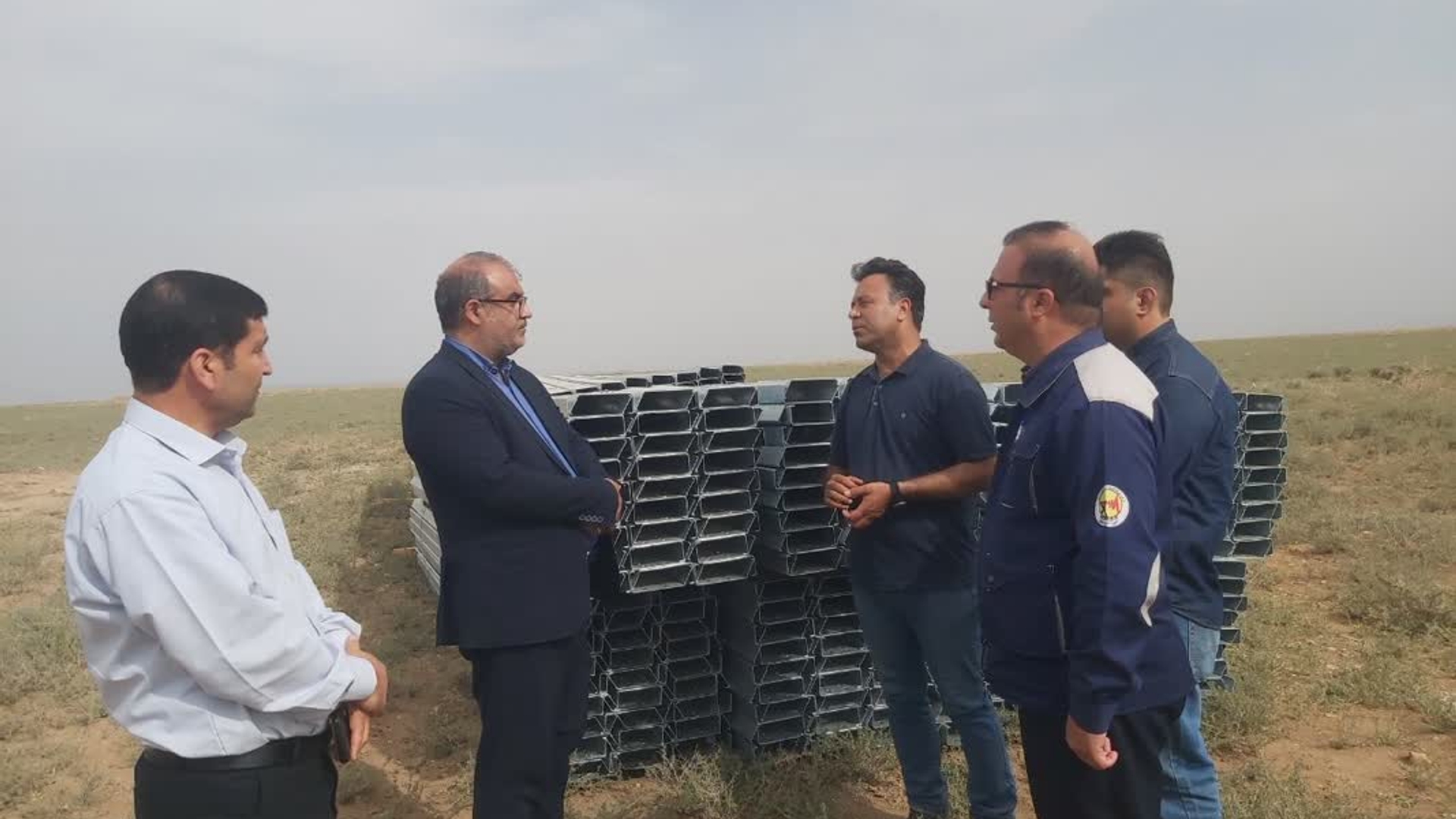 🔹️🔸️بازدید مهندس ملکا سرپرست فرمانداری به اتفاق مدیر توزیع برق شهرستان آشتیان از محل احداث نیروگاه تجدیدپذیر ۶ مگاواتی ساتبا در اراضی ۱۰ هکتاری روستای تاج‌آباد