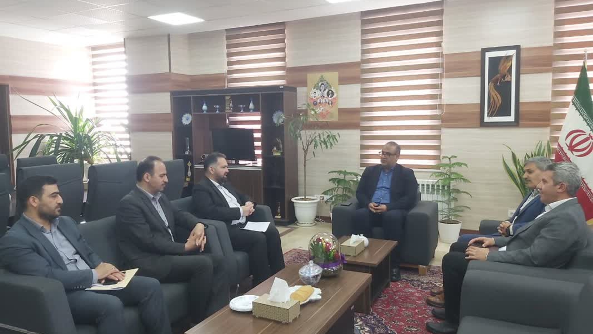 ⚪ دیدار مدیرکل تعزیرات حکومتی و مدیر کل غله و خدمات بازرگانی استان با مهندس ملکاء آشتیانی سرپرست فرمانداری شهرستان آشتیان