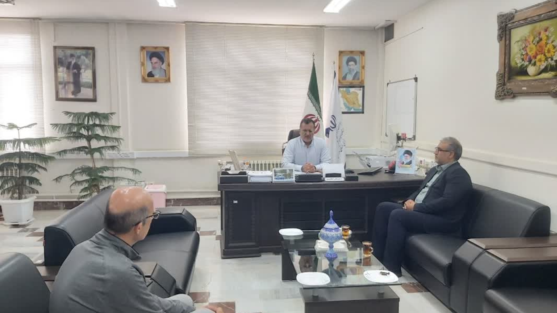 ◻ دیدار مهندس مجتبی ملکاء آشتیانی سرپرست فرمانداری شهرستان آشتیان با دکتر نوربخش عسکری رئیس سازمان مدیریت و برنامه‌ریزی استان مرکزی