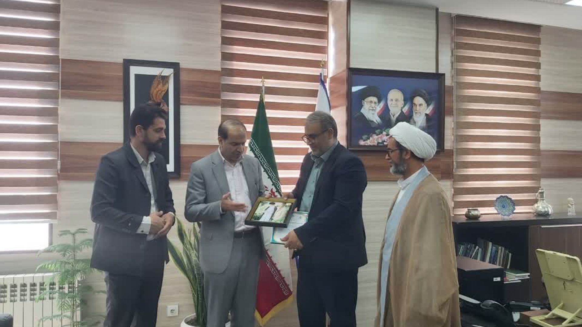 تقدیر مدیرکل بنیاد شهید و امور ایثارگران استان مرکزی از سرپرست فرمانداری شهرستان آشتیان