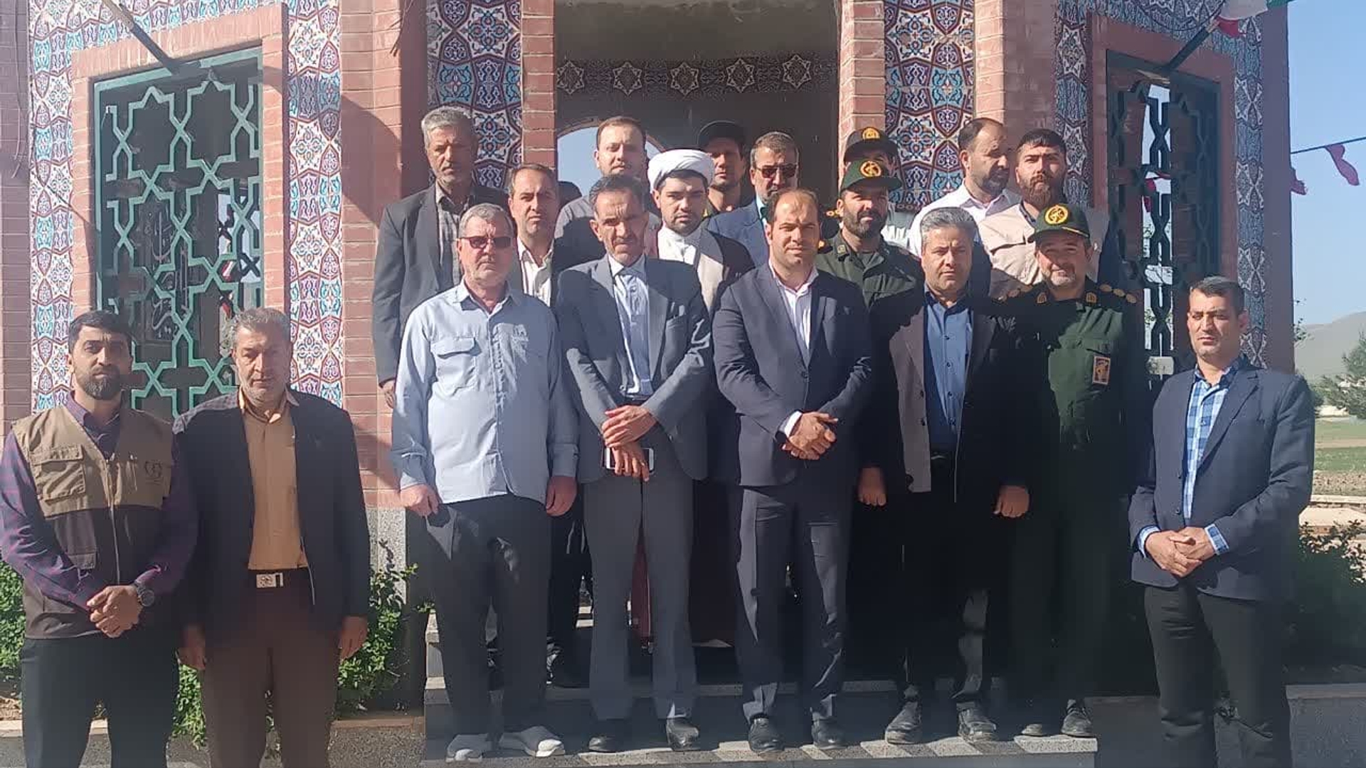 قبور مطهر شهدای گمنام شهر قور چی باشی گلباران شد