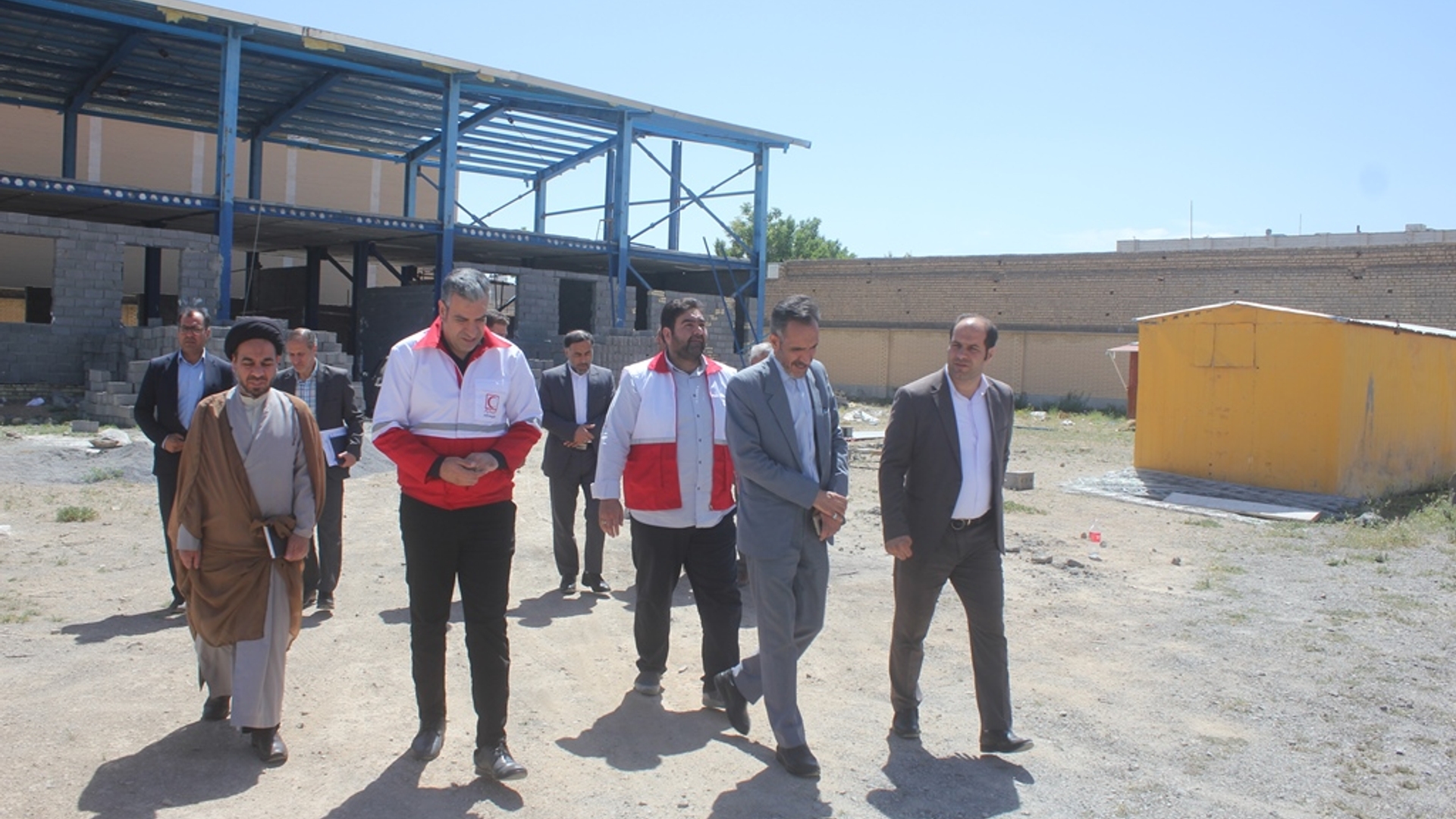 فرماندار ، امام جمعه و نماینده مردم خمین در مجلس از جمعیت هلال احمر شهرستان بازدید کردند