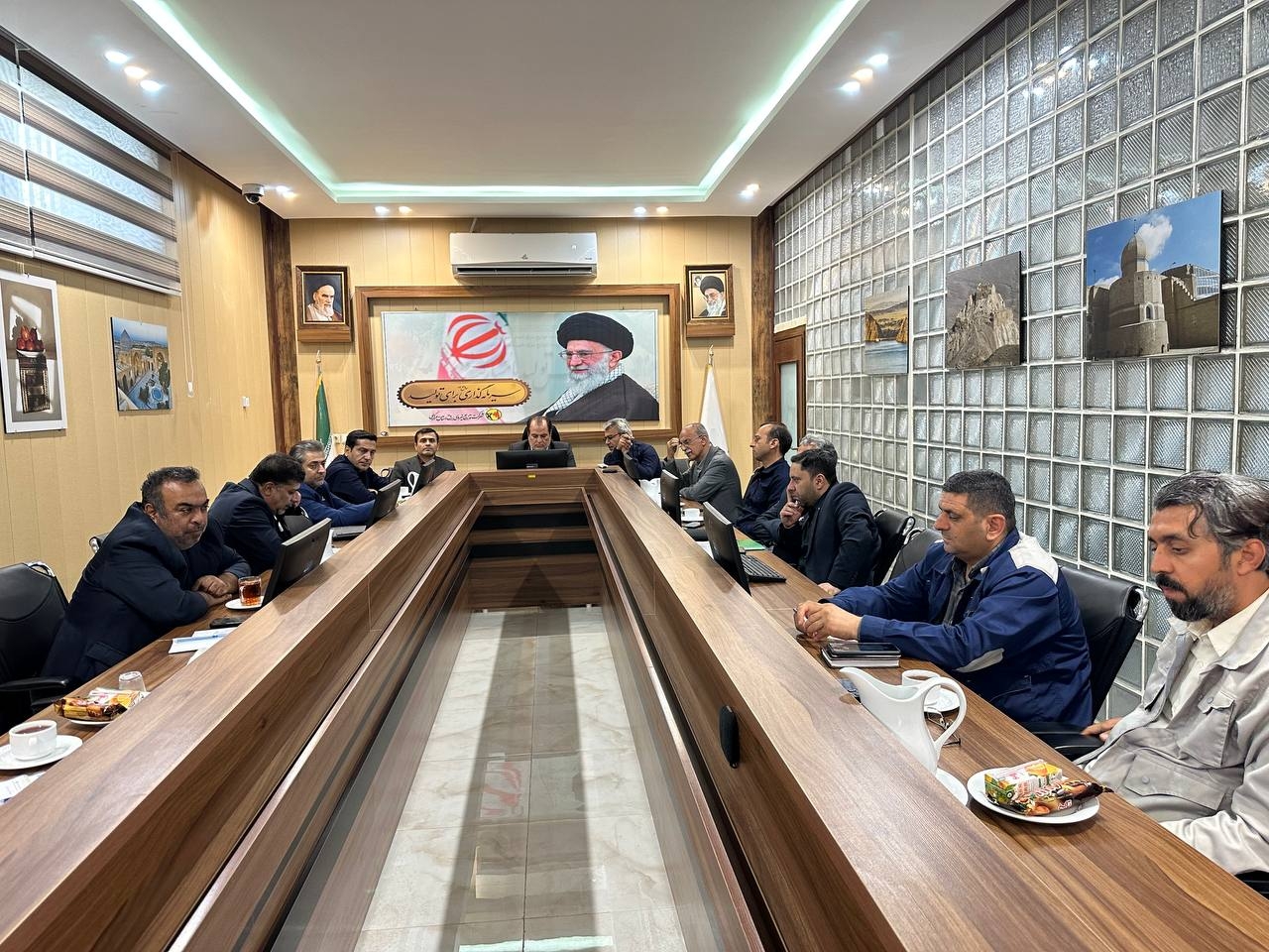 تأکید فرماندار بر توسعه انرژی خورشیدی در دستگاه‌های اجرایی شهرستان