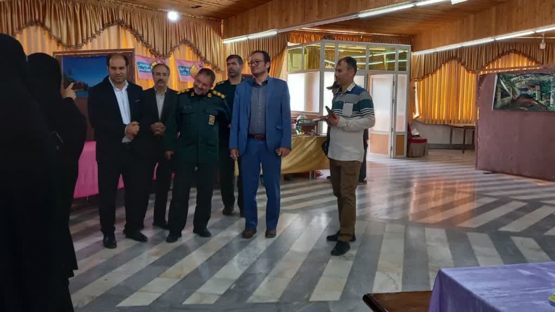 فرماندار و فرمانده ناحیه مقاومت بسیج از اردوی عملی آمادگی دفاعی مدارس شهرستان بازدید کردند