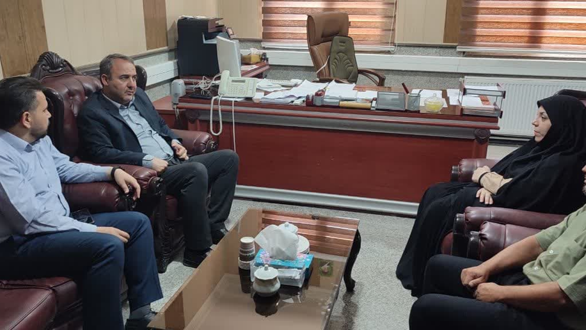 دیدار دهیار و عضو شورای اسلامی  روستای فرج آباد با فرماندار