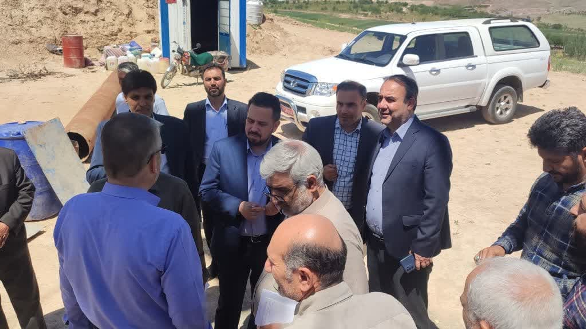 بازدید فرماندار از روستای علیشار از توابع بخش خرقان در راستای رفع مشکلات روستا