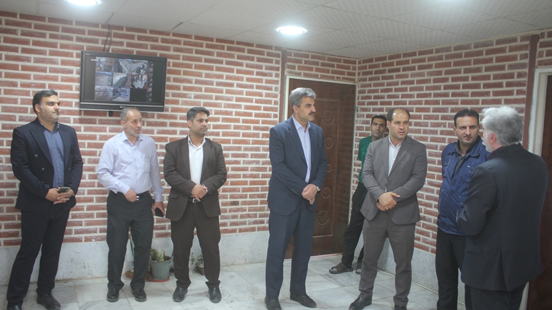 فرماندار و مدیر عامل شرکت توزیع برق استان از نیروگاه chp بخش خصوصی در شهرک صنعتی خمین بازدید کردند