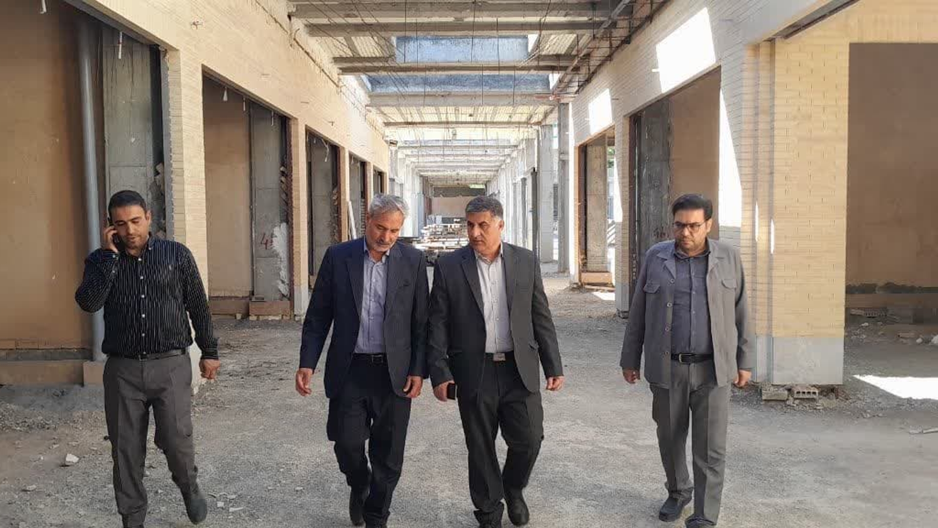 بازدید مهندس سلیمانی سرپرست دفتر امور شهری و شوراهای استانداری مرکزی از مجتمع تفریحی ، فرهنگی،خدماتی و اداری حضرت امام(ره)