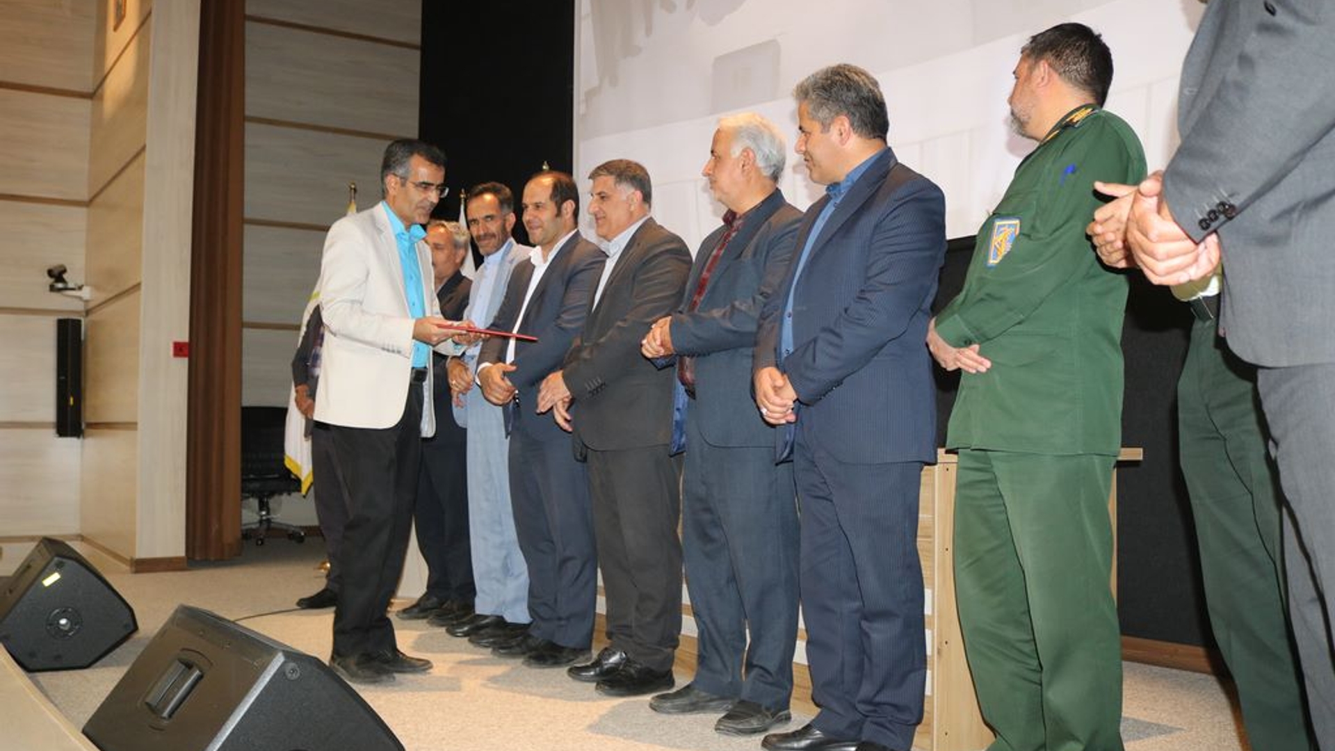 حضور مهندس سلیمانی سرپرست دفتر امور شهری و شوراهای استانداری مرکزی در جلسه شورای اداری شهرستان خمین