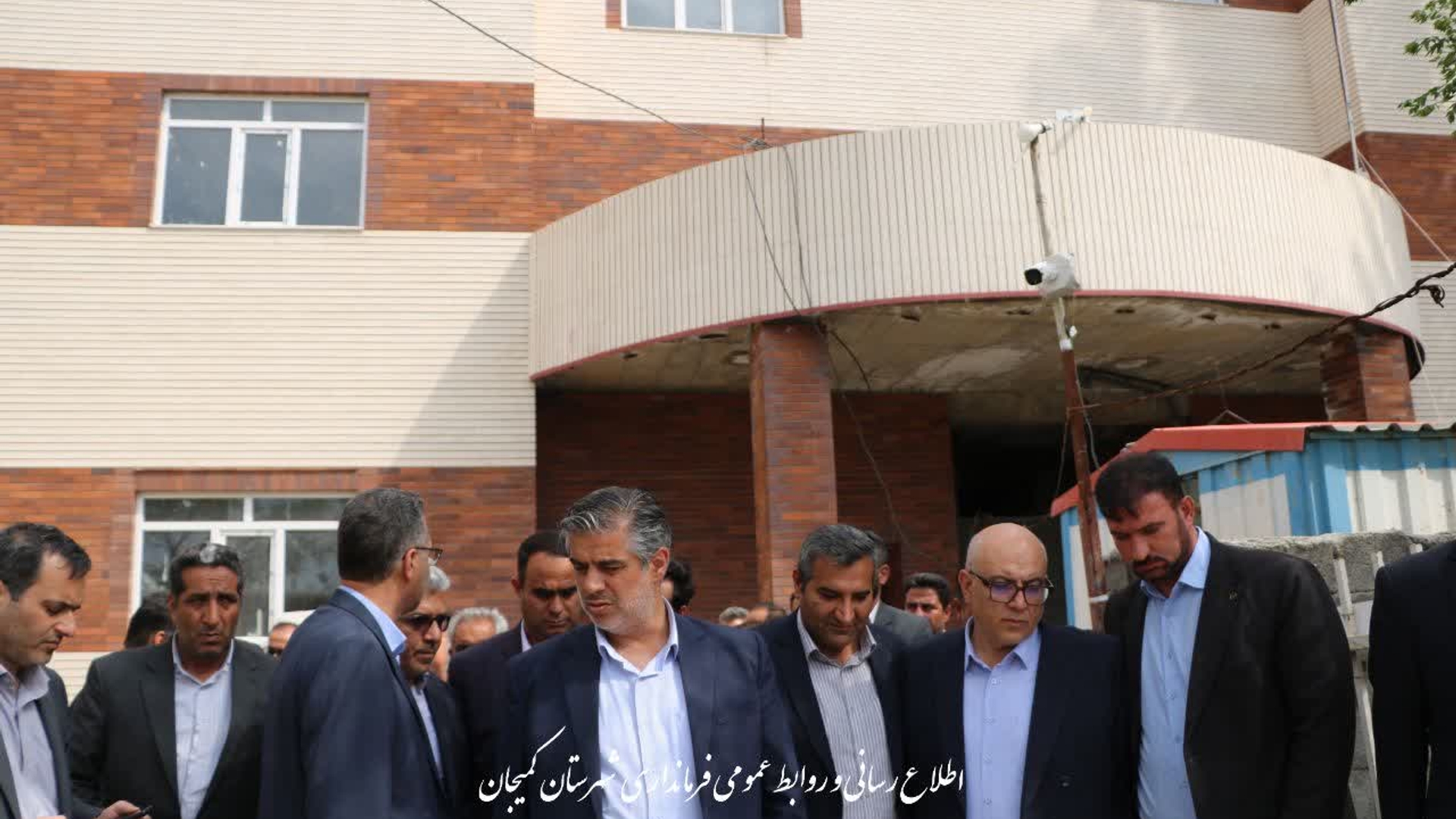 🔻بازدید استاندار مرکزی از پروژه در حال احداث مرکز خدمات جامع سلامت شهرستان کمیجان