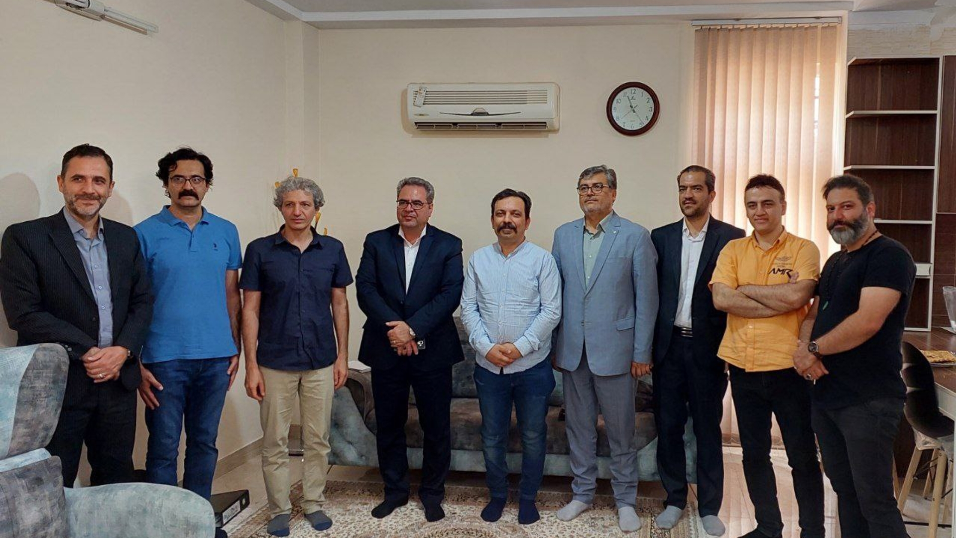 بازدید از دبیرخانه سومین جشنواره ملی تئاتر محلات