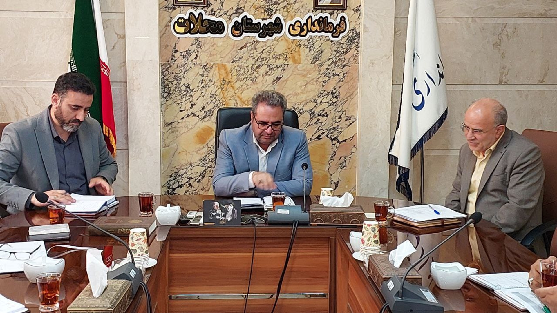 جلسه‌ی بررسی مشکلات و مسائل حوزه بهداشت و درمان شهرستان محلات برگزار شد.