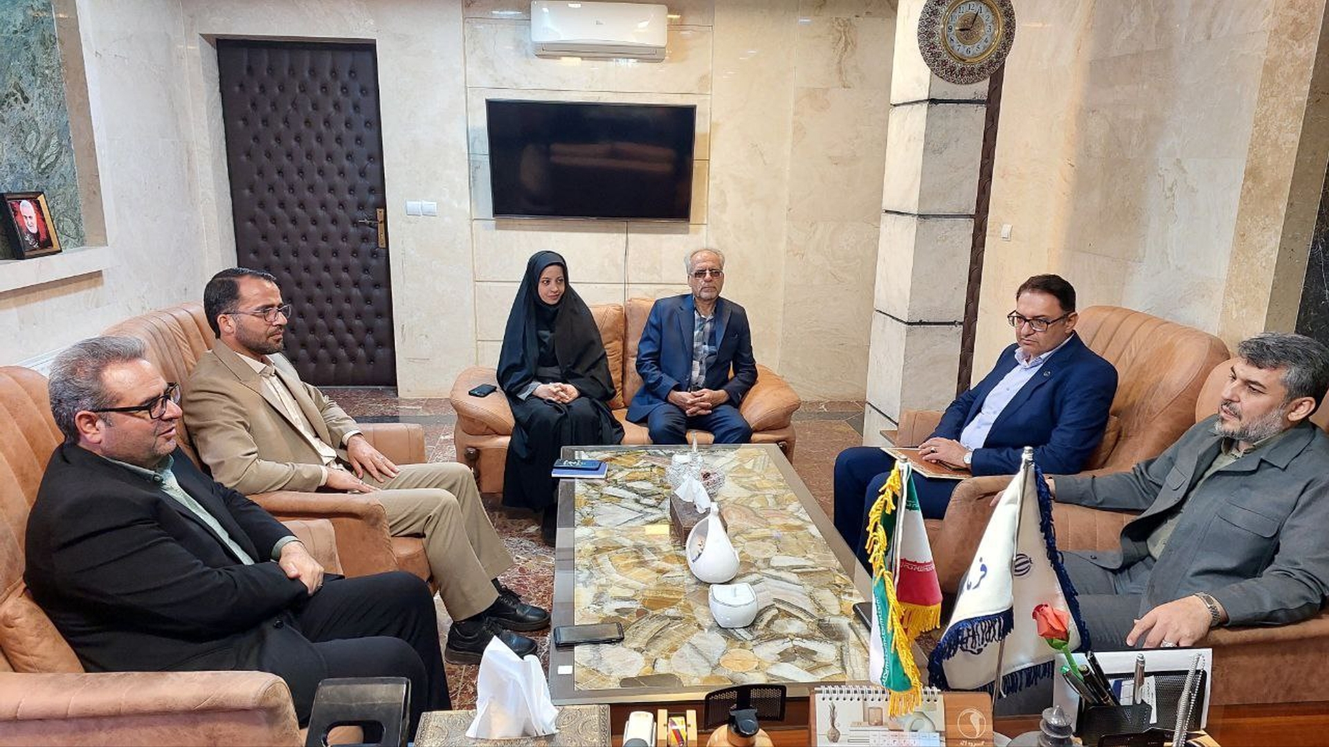 جلسه معارفه رییس کمیته امداد امام خمینی (ره) شهرستان محلات برگزار شد.