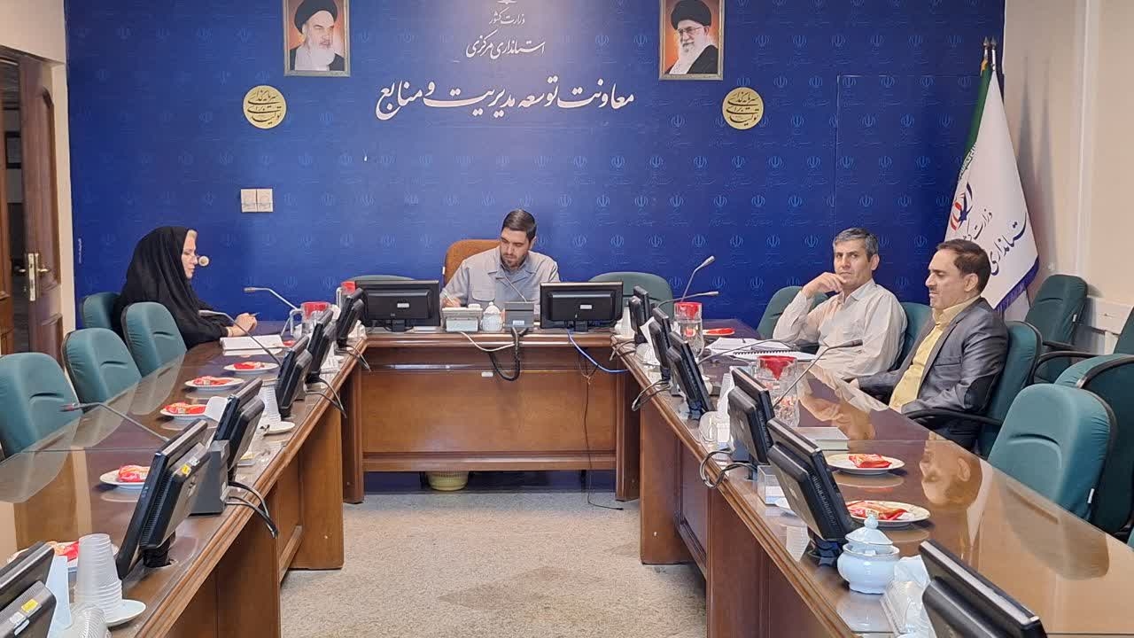 🔻جلسه ۳ آموزشی بازرسان ماده ۹۱ استان مرکزی برگزار شد.

🔹جلسه ۳ آموزشی بازرسان ماده ۹۱ استان مرکزی با حضور اعضای مربوطه در اتاق مدیرکل دفتر مدیریت عملکرد استانداری مرکزی برگزار گردید.

🔹 در این جلسه بازرسان ماده ۹۱ استان مرکزی حضور داشتند.