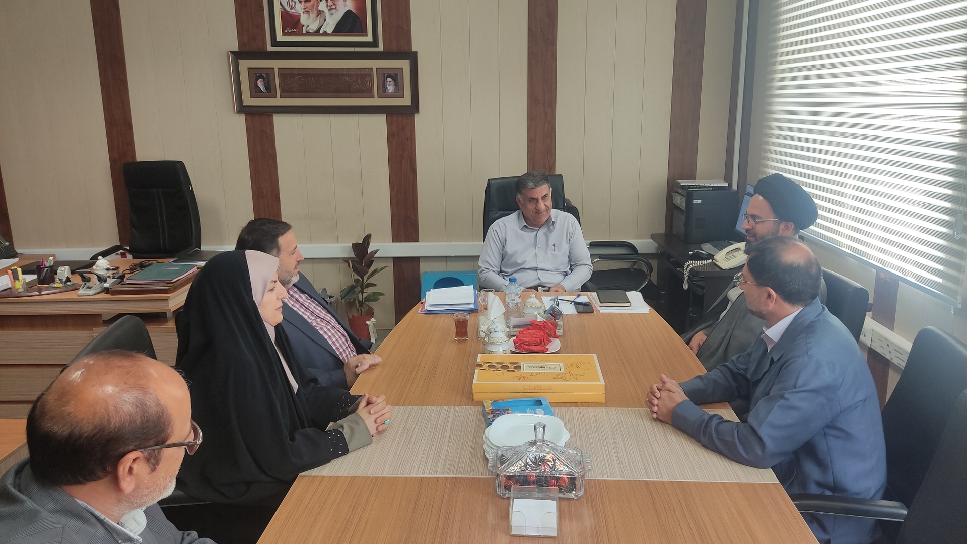 دیدار اعضای شورای اسلامی شهر ساوه با سرپرست دفتر امور شهری و شوراهای استانداری مرکزی