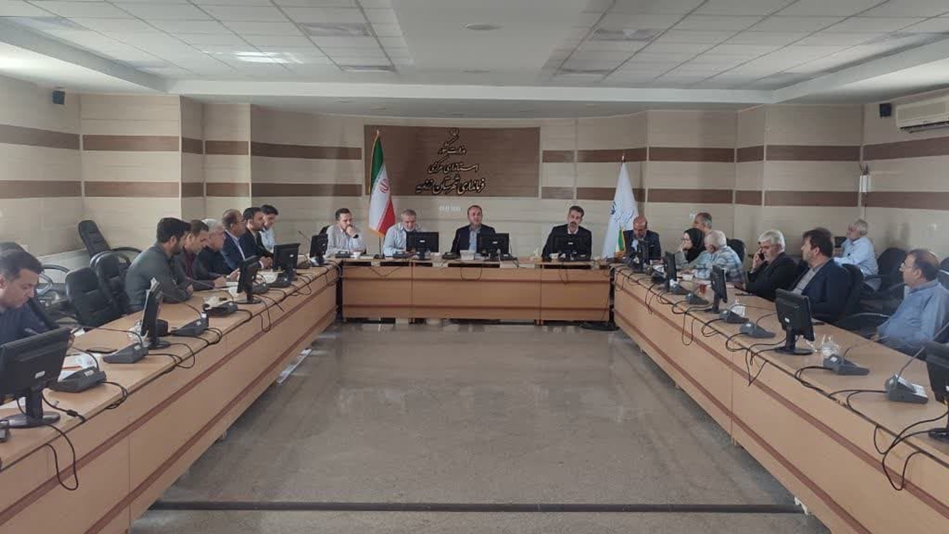 جلســه شـورای مسکن شهرستان