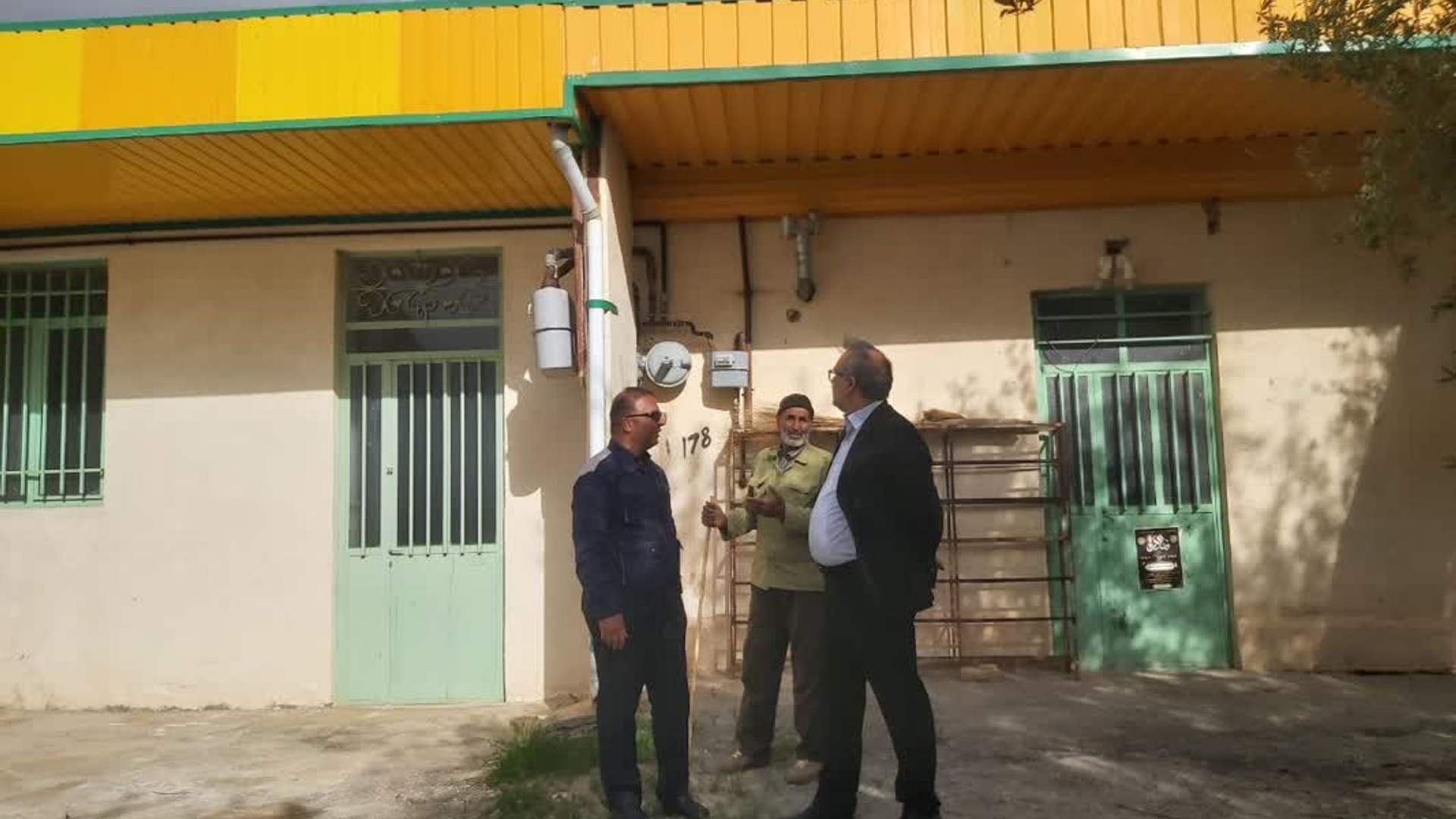 ✔ بازدید میدانی سرپرست فرمانداری شهرستان آشتیان از پروژه‌های عمرانی و زیرساختی روستاهای کم‌برخوردار " روستای سعدآباد"