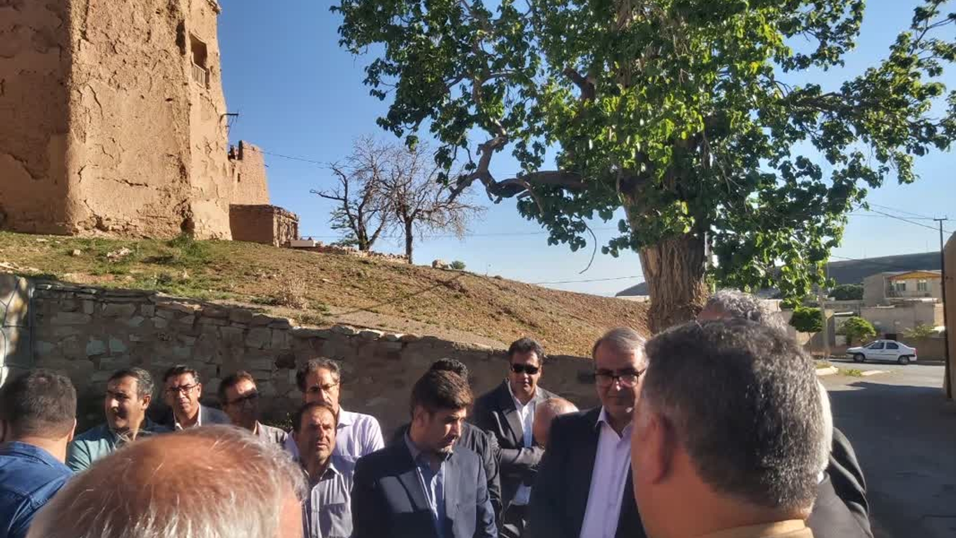 بازدید معاون میراث فرهنگی کشور از قلعه مستوفی‌الممالک (قلعه آقا) در شهرستان آشتیان