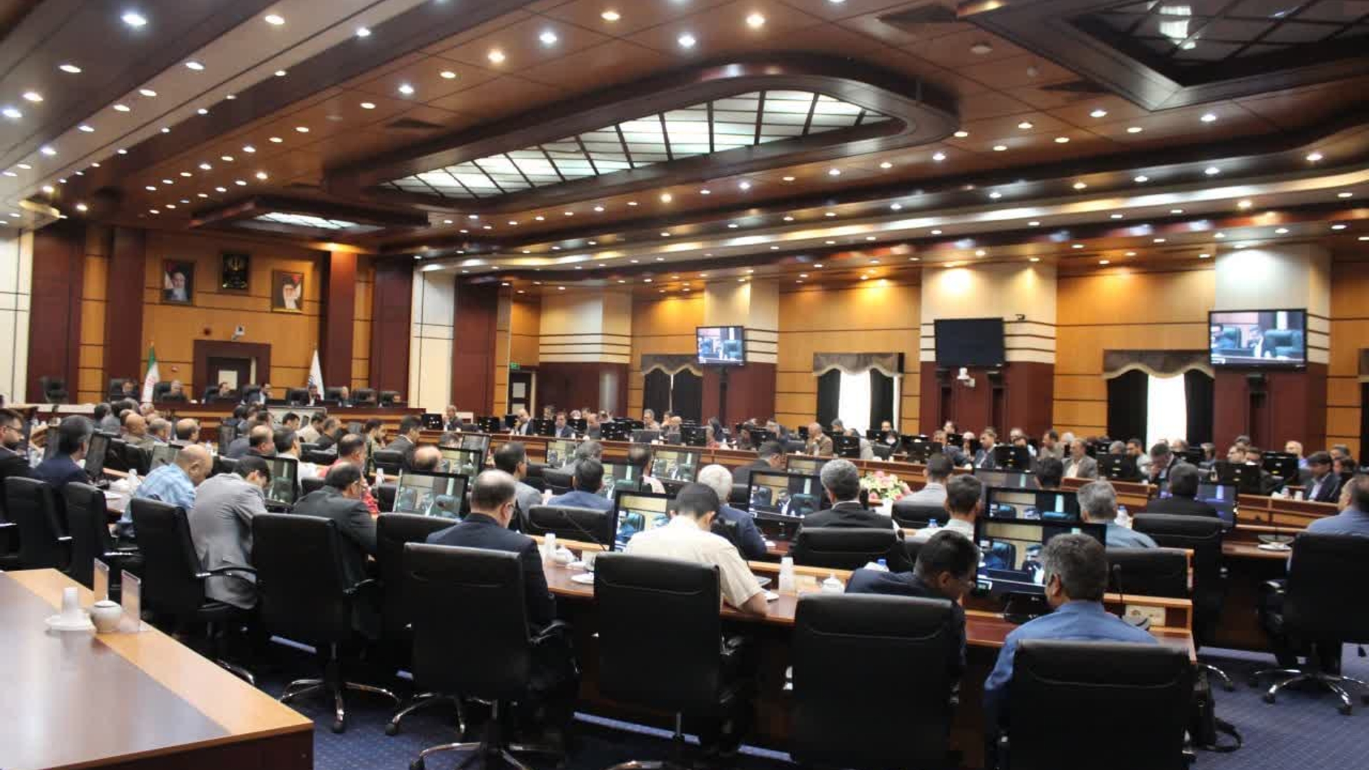 جلسه شورای پدافند غیرعامل استان مرکزی با محوریت تشریح دستورالعمل عملیاتی حوزه الکترونیک و الکترومغناطیس برگزار شد