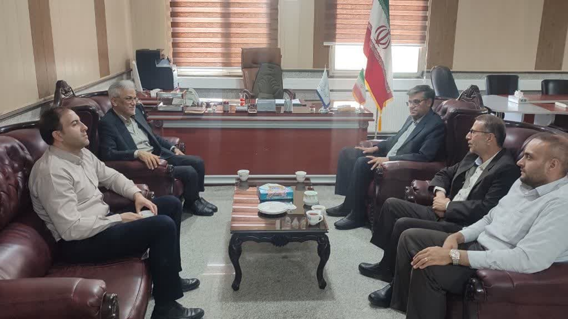 دیدار رؤسای آموزش‌و‌پرورش و برق زرندیه با سرپرست فرمانداری