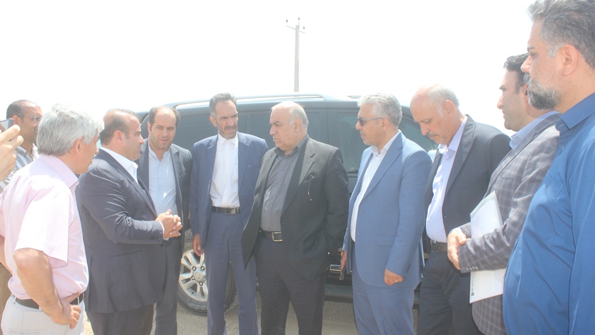 معاون وزیر راه و شهرسازی و مدیرعامل شرکت ساخت و توسعه زیربناهای حمل و نقل کشور از تعدادی از محورهای مواصلاتی شهرستان خمین بازدید کرد