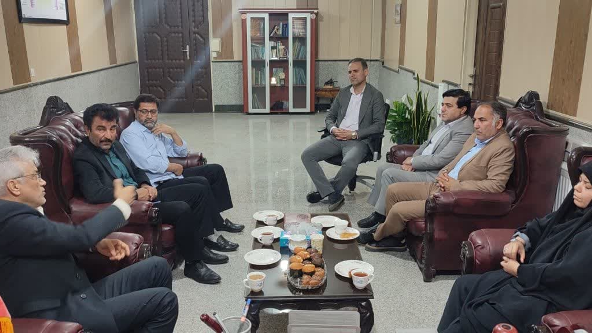 دیدار اعضای شورای اسلامی و شهردار زاویه با سرپرست فرمانداری زرندیه