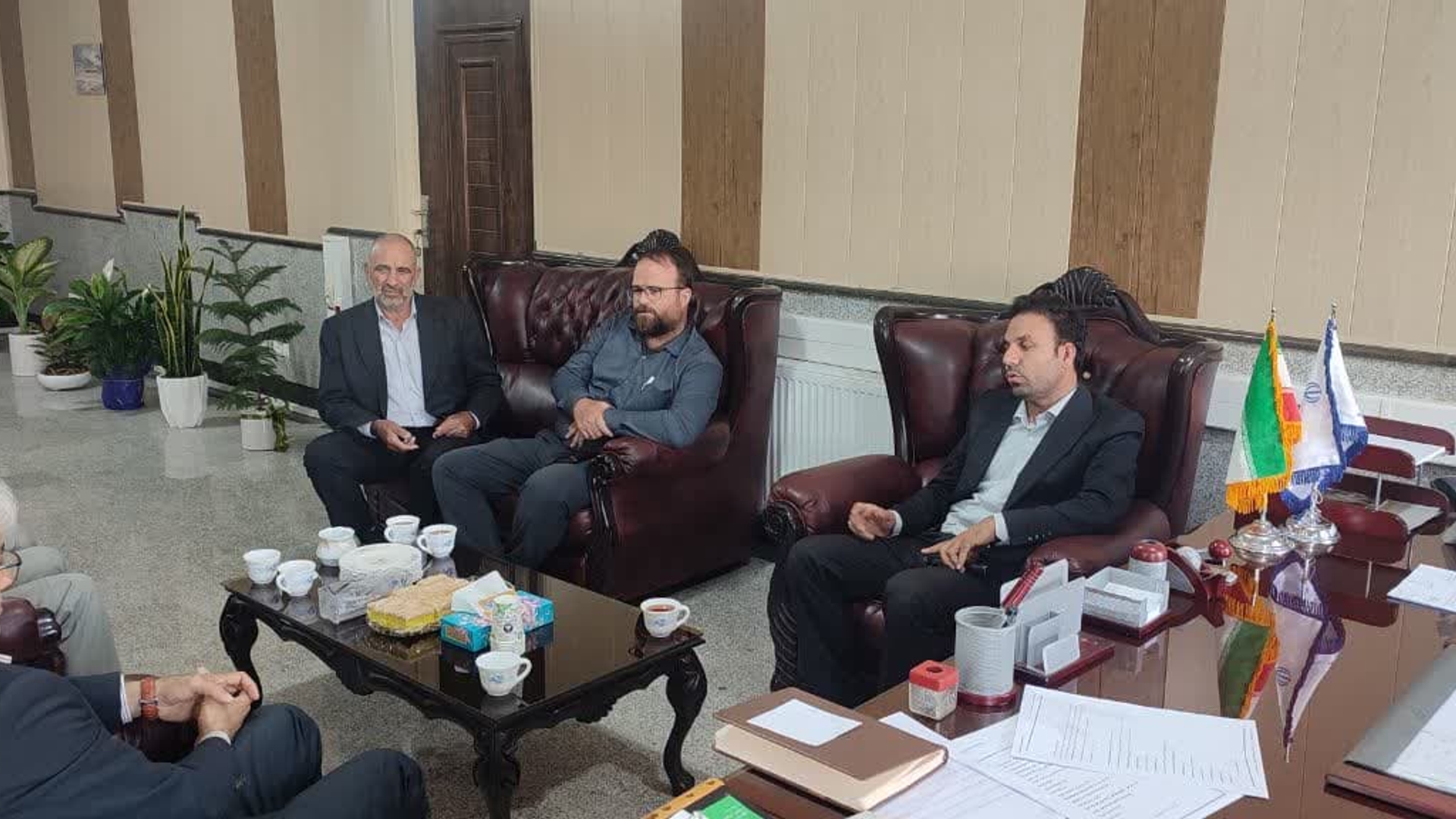 دیدار سرپرست بخشداری و اعضای شورای بخش خرقان با سرپرست فرمانداری زرندیه