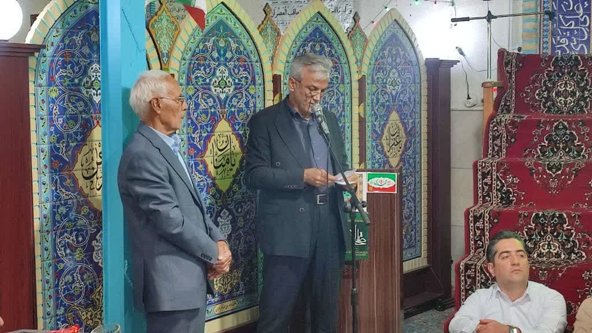 بازدید دکتر احمدی از روستای دوزج و تقدیر از دهیاران و بسیج سازندگی