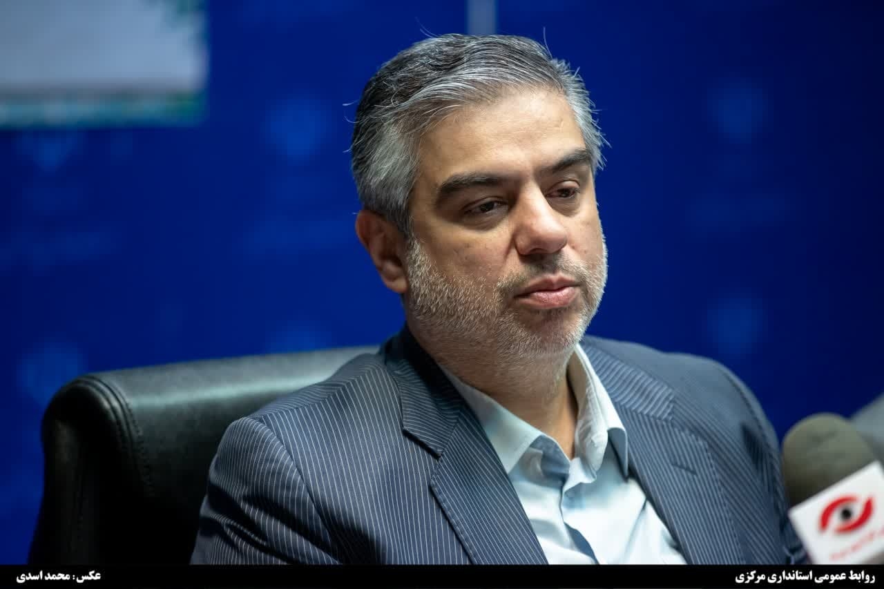 استاندار مرکزی: مردم هیچ دغدغه‌ای برای تأمین نان و مایحتاج نداشته باشند