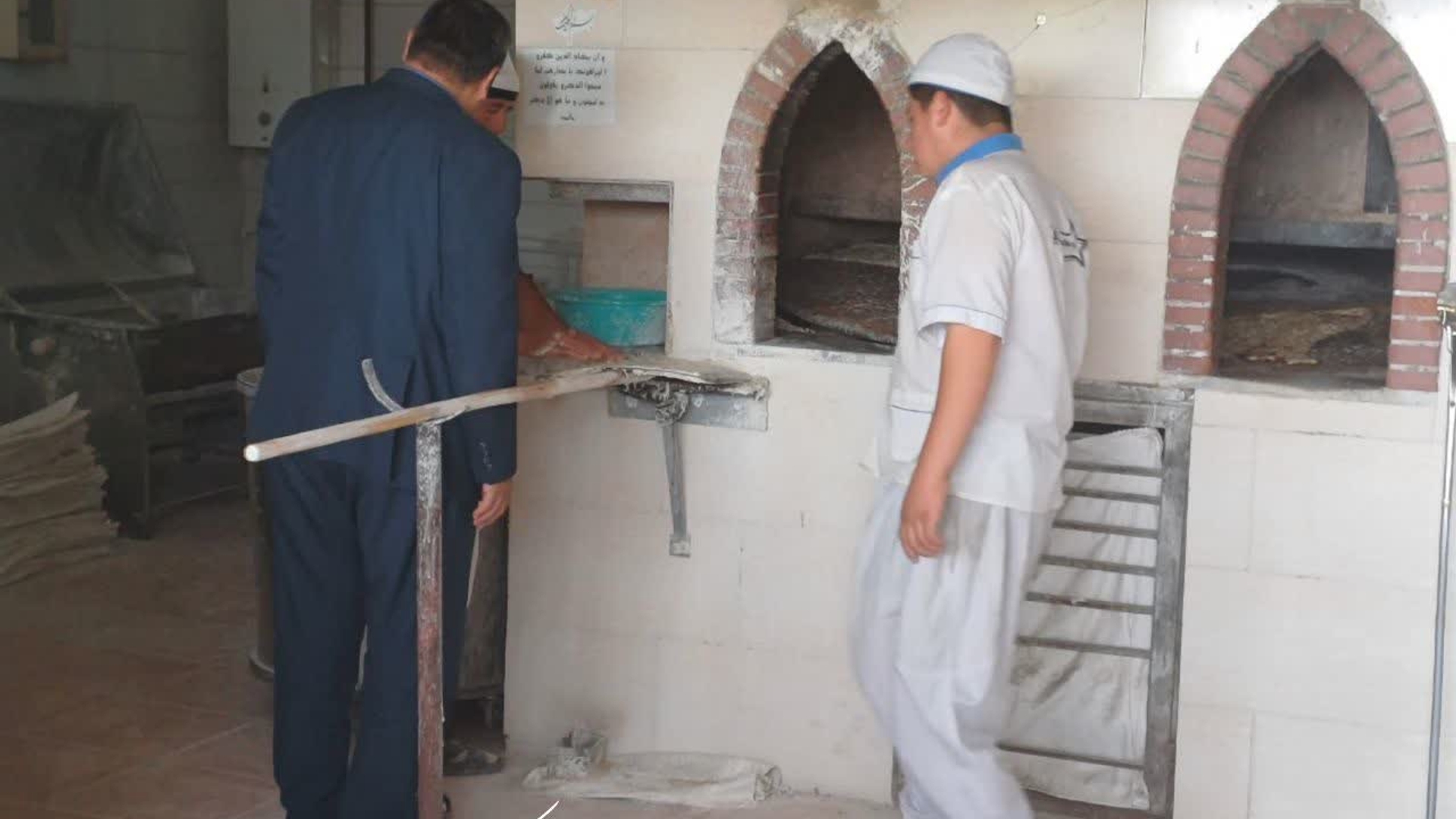 🔻بازدید فرماندار شهرستان کمیجان از نانوایی‌های سطح شهرستان در روز عید غدیر خم