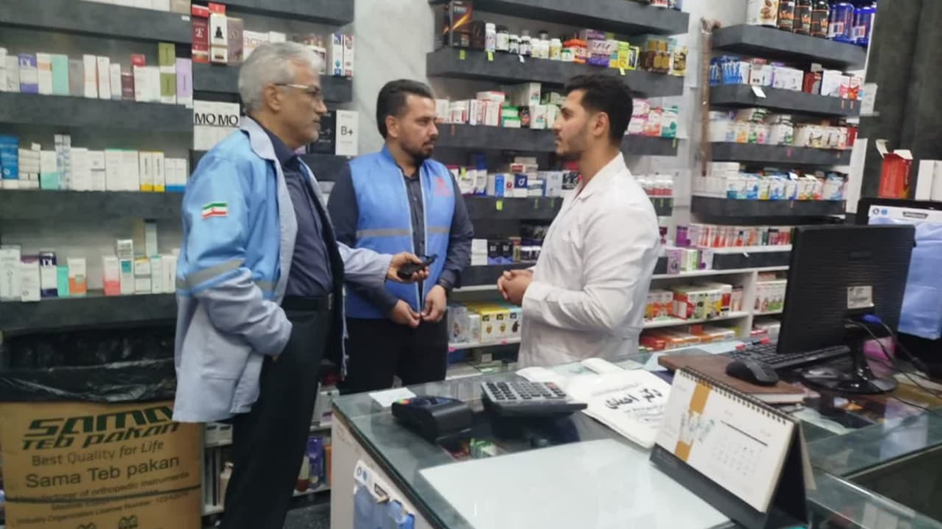 بازدید دکتر احمدی از داروخانه‌ها، پمپ‌بنزین و نانوایی‌های مأمونیه