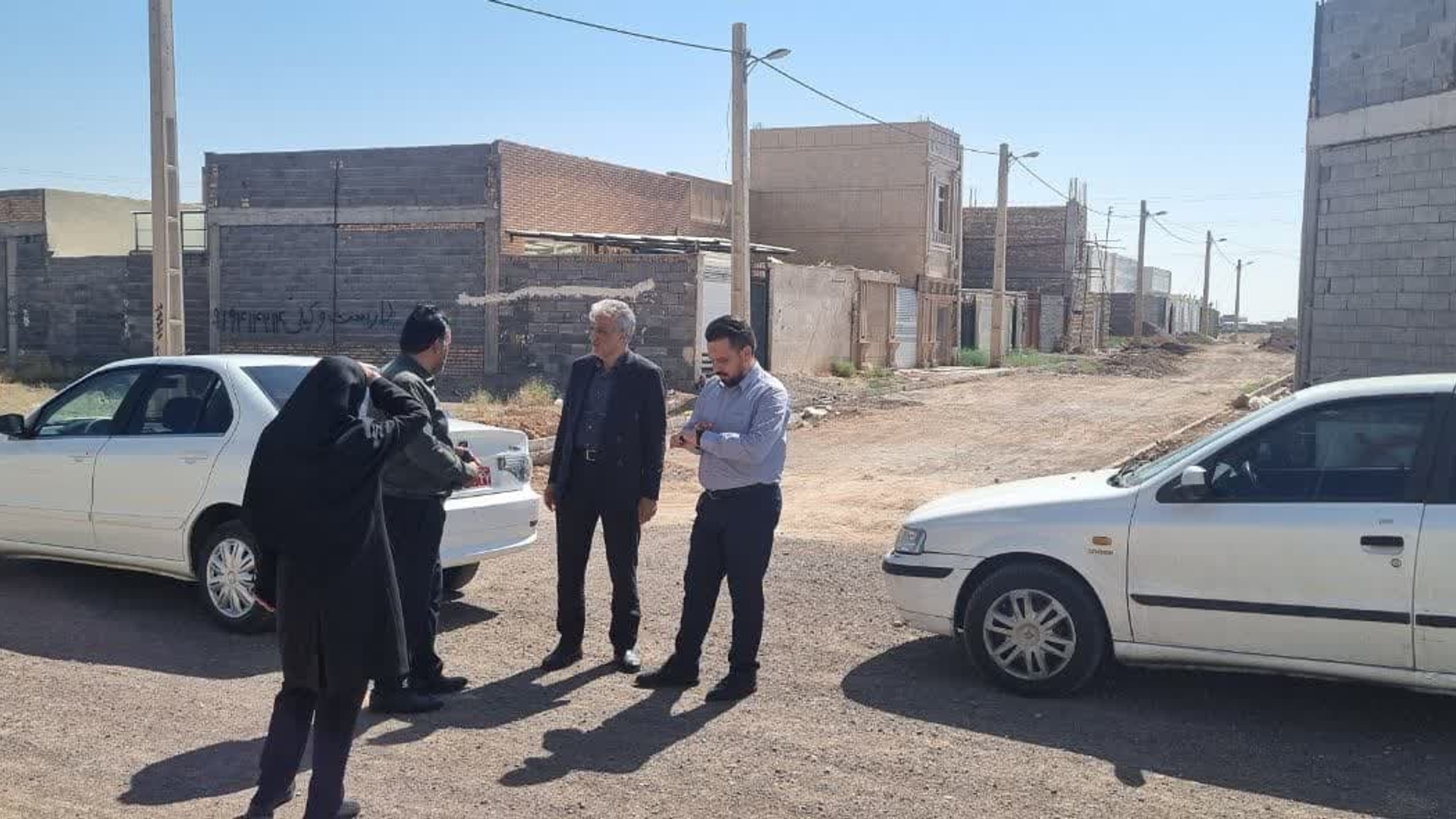 بازدید دکتر احمدی از سایت مسکن مهر شهر پرندک