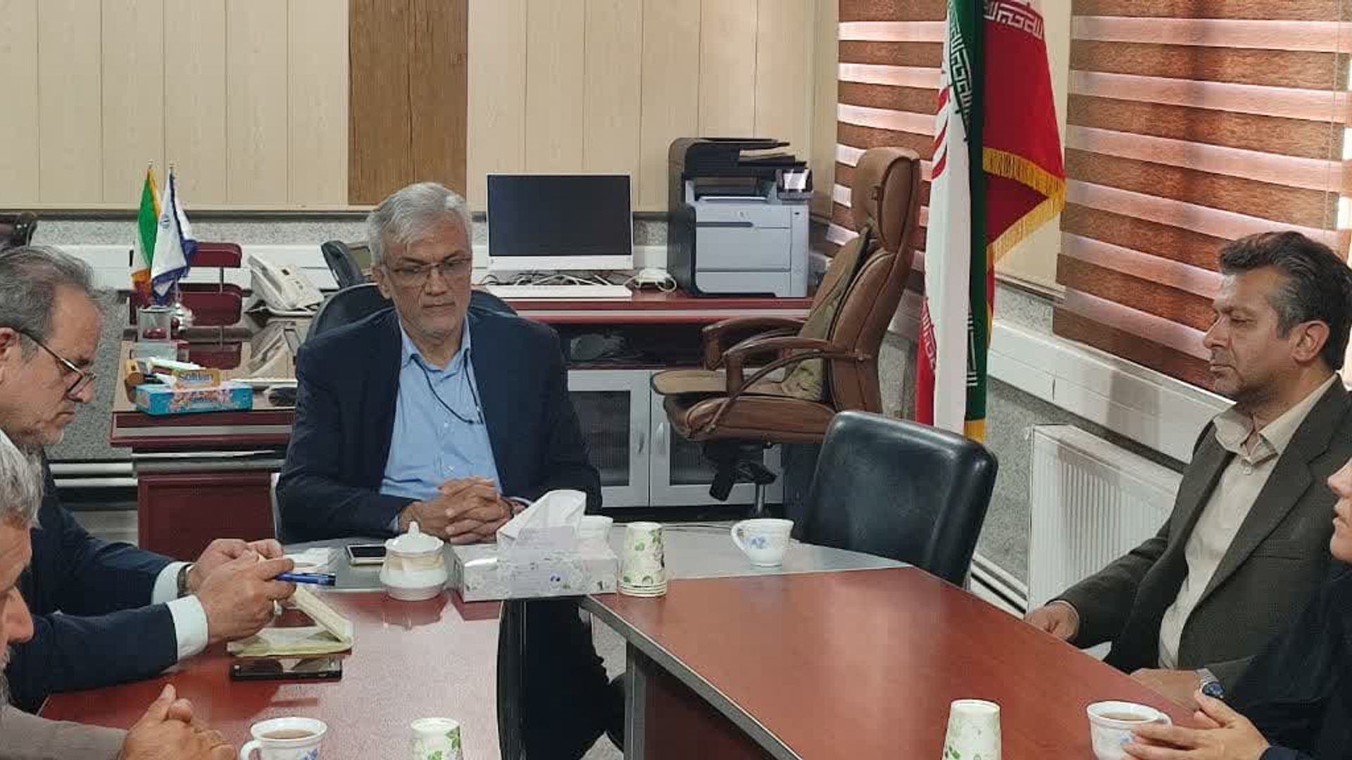 برگزاری جلسه هماهنگی راه‌اندازی مرکز انتقال خون زرندیه به ریاست دکتر احمدی