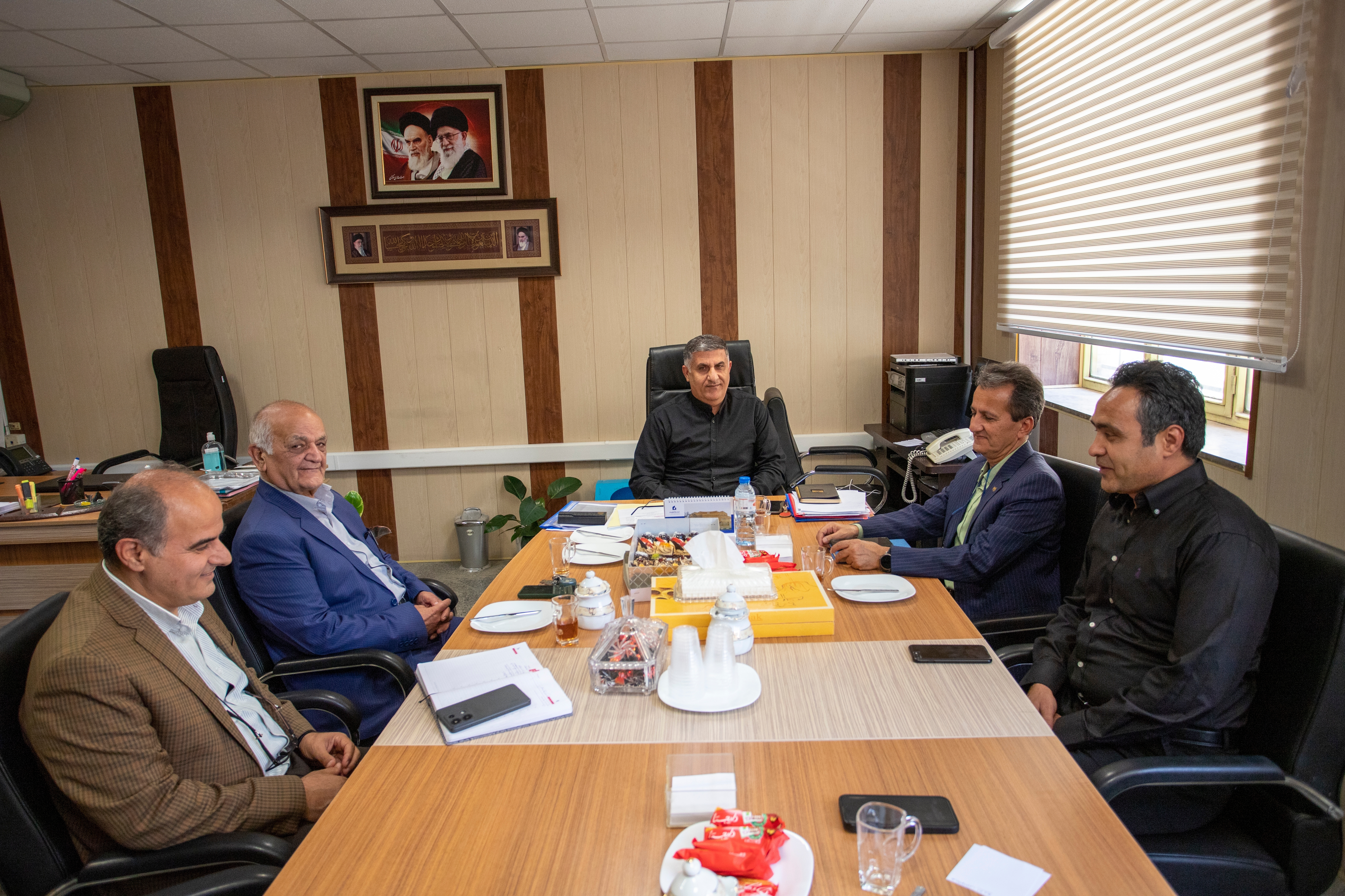 نشست رئیس و اعضای هیأت مدیره سازمان نظام مهندسی ساختمان استان با مدیرکل دفتر امور شهری و شوراهای استانداری مرکزی