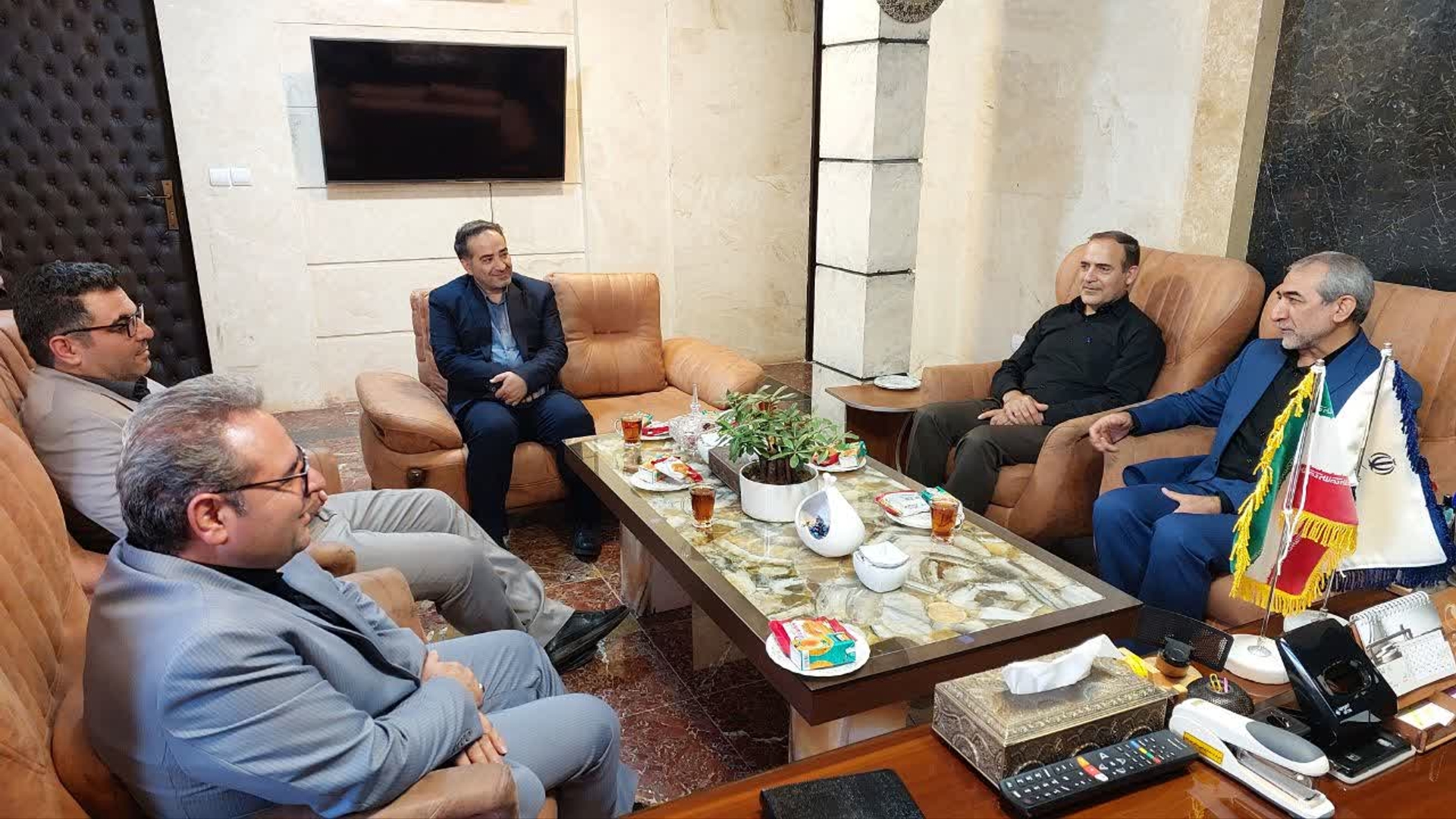 دیدار مدیرکل دامپزشکی استان مرکزی با فرماندار شهرستان محلات