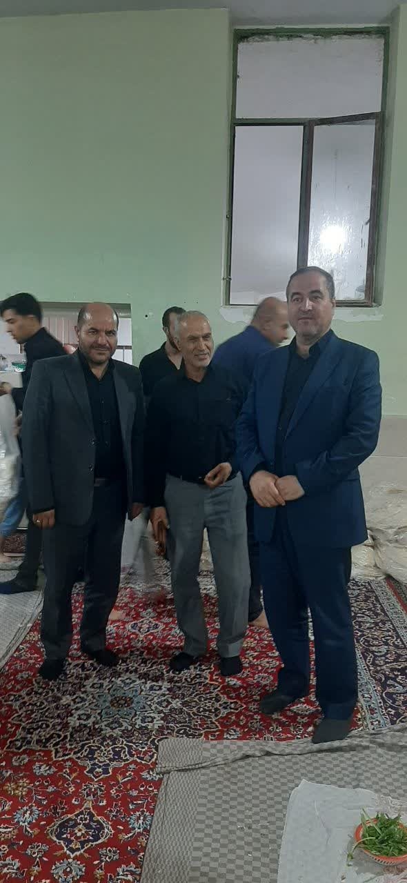 حضور شبانگاهی حاجی علی بیگی سرپرست فرمانداری شهرستان اراک در جمع عزاداران حسینی مرزیجران