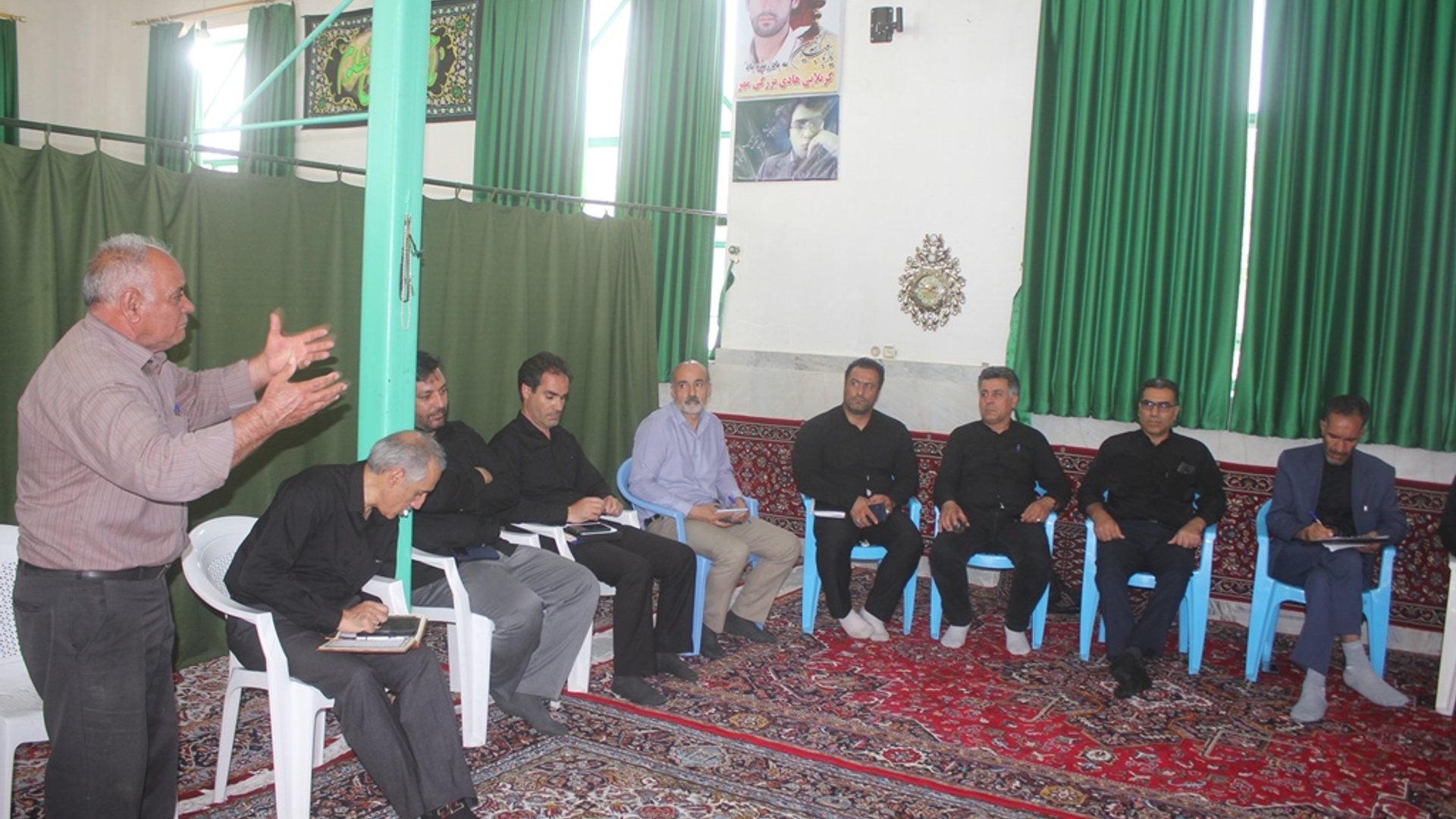 نشست بررسی مسائل و مشکلات روستای بهدشت شهرستان خمین برگزار شد