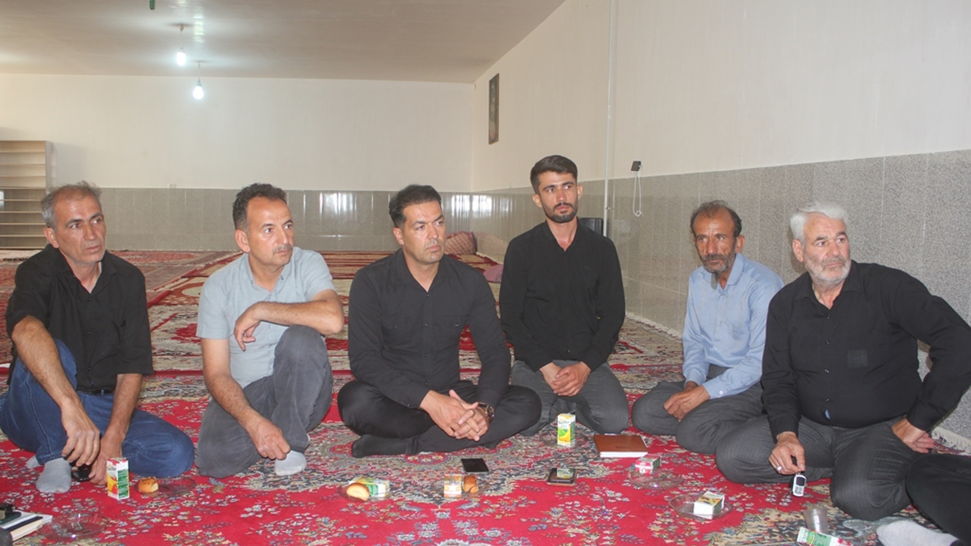 نشست بررسی مسائل و مشکلات روستای رباط ارجمند شهرستان خمین برگزار شد